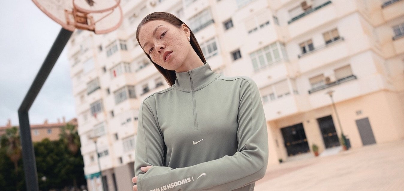 Women's Lifestyle Clothing. Nike UK