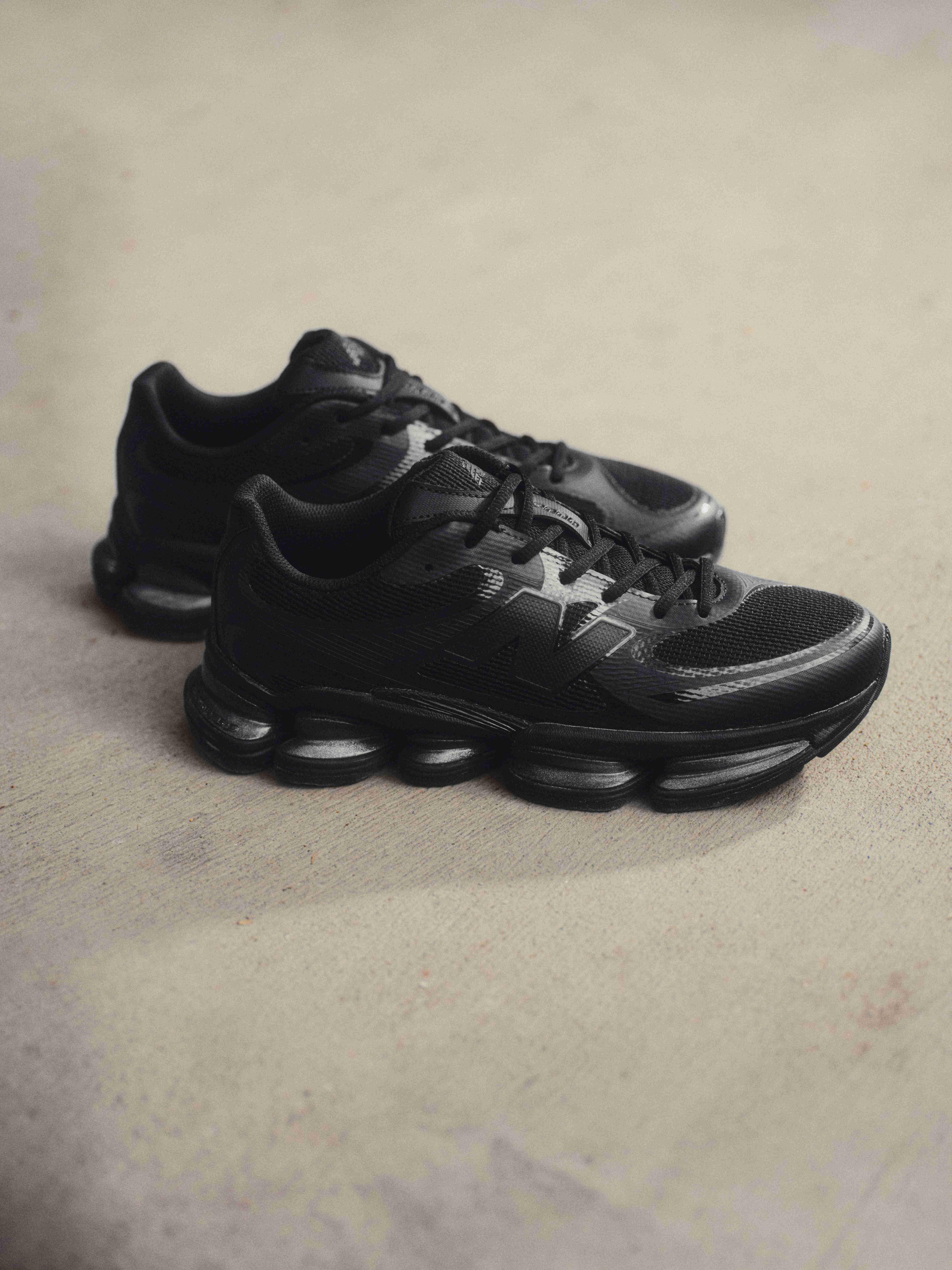 New Balance ABZORB 2000 coloris Black chez JD