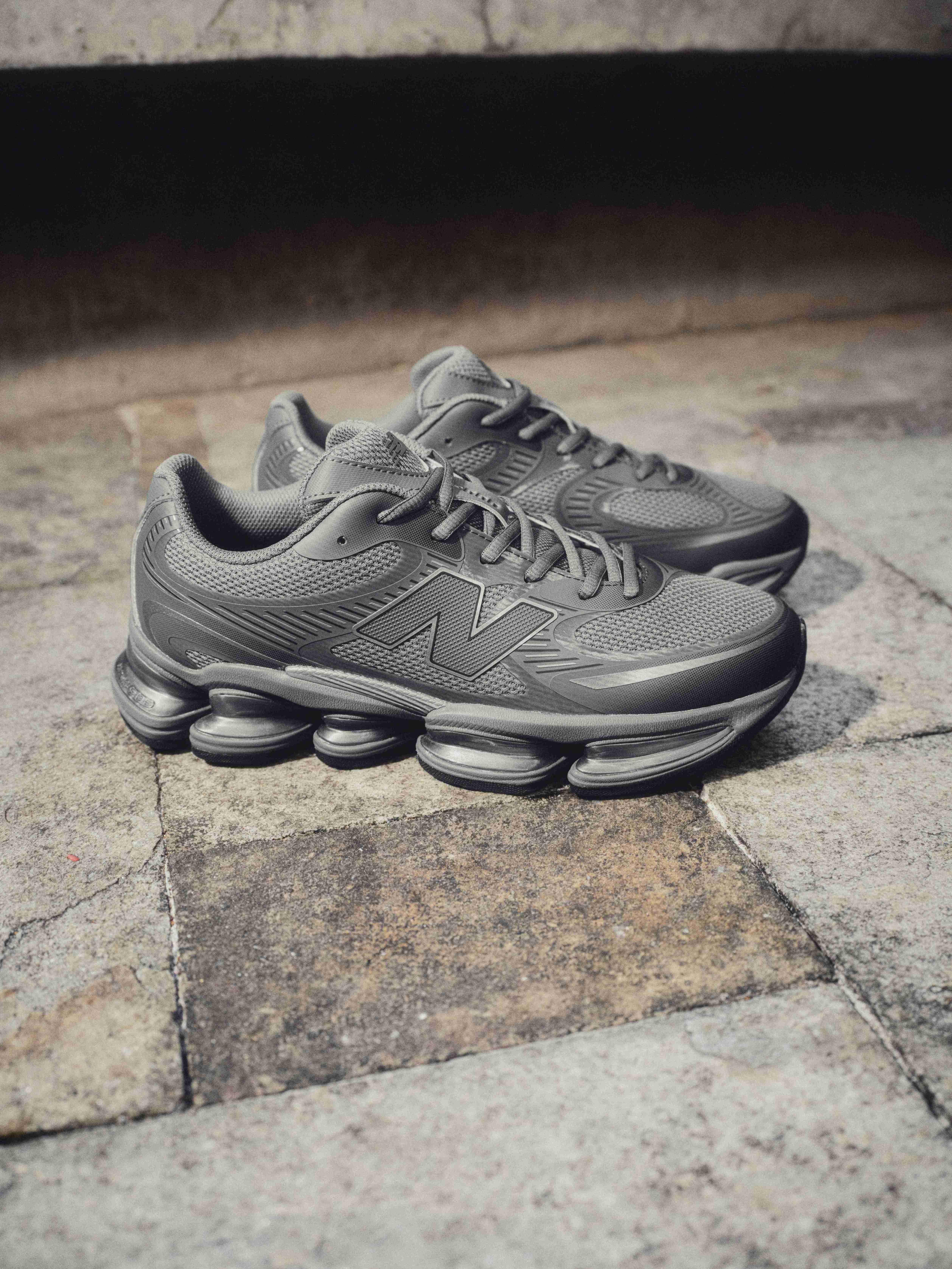 New Balance ABZORB 2000 coloris Grey chez JD