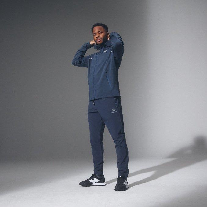 Raheem Sterling con New Balance XC-72