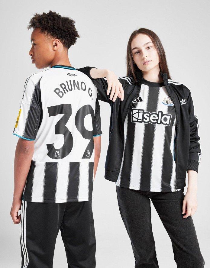 Primera equipación 2025-26 de Newcastle United