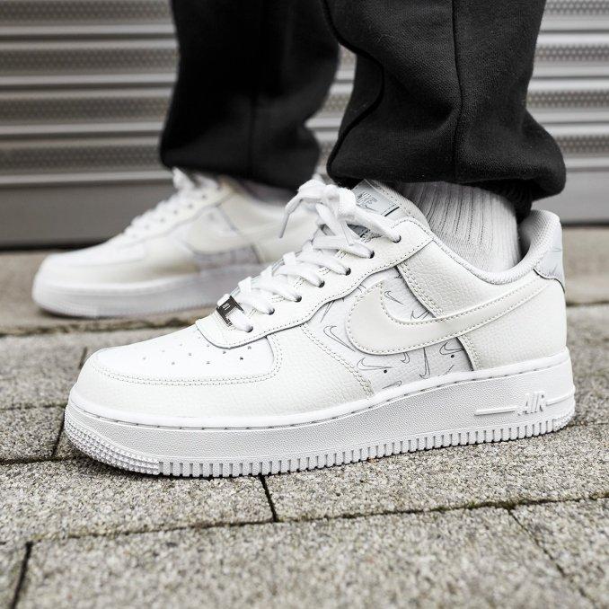 Varias cores das Nike Air Force 1