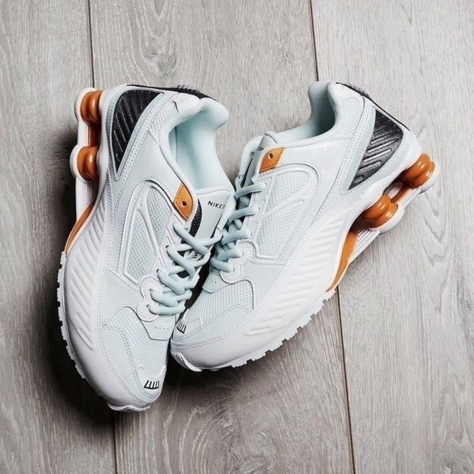 Nike Shox Nova