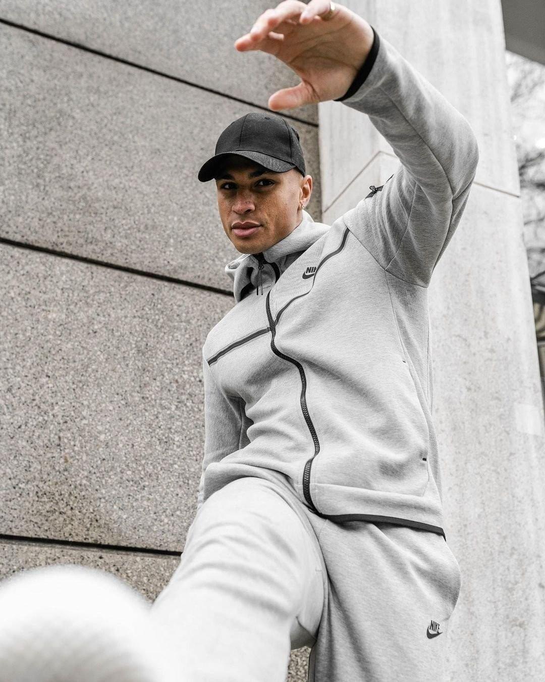 Nike Tech Fleece Tuta uomo outfit autunno