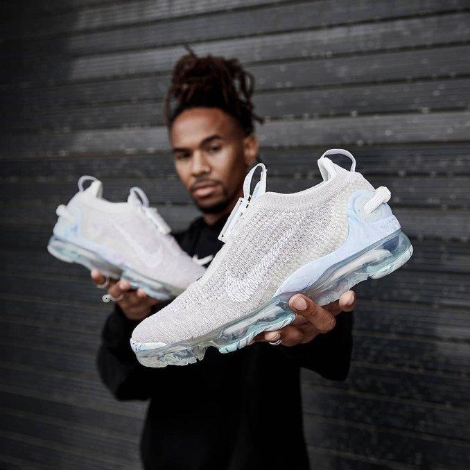 Nike Vapormax 2020 em branco