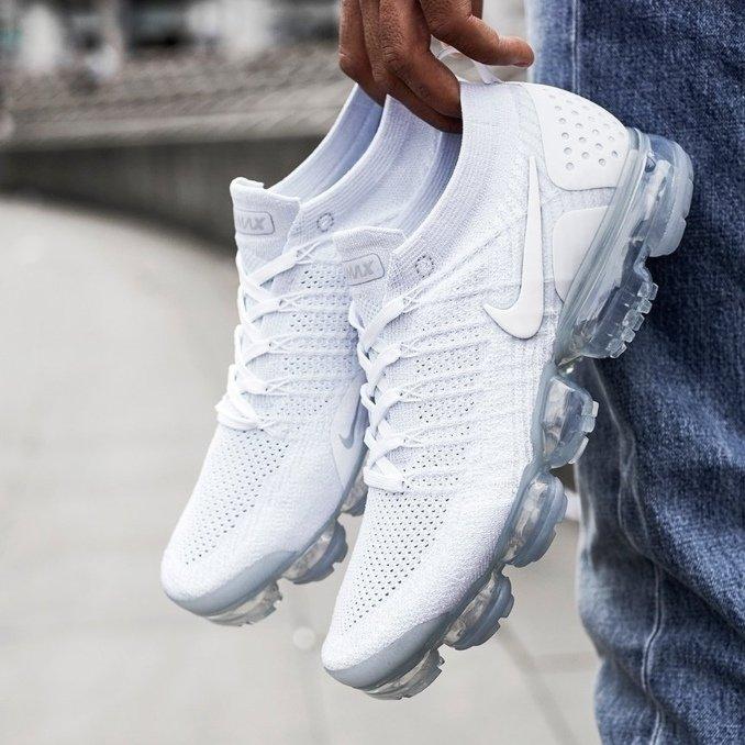 Nike Vapormax Flyknit 2 white