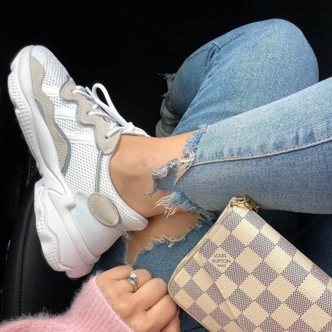 parejas con tenis adidas