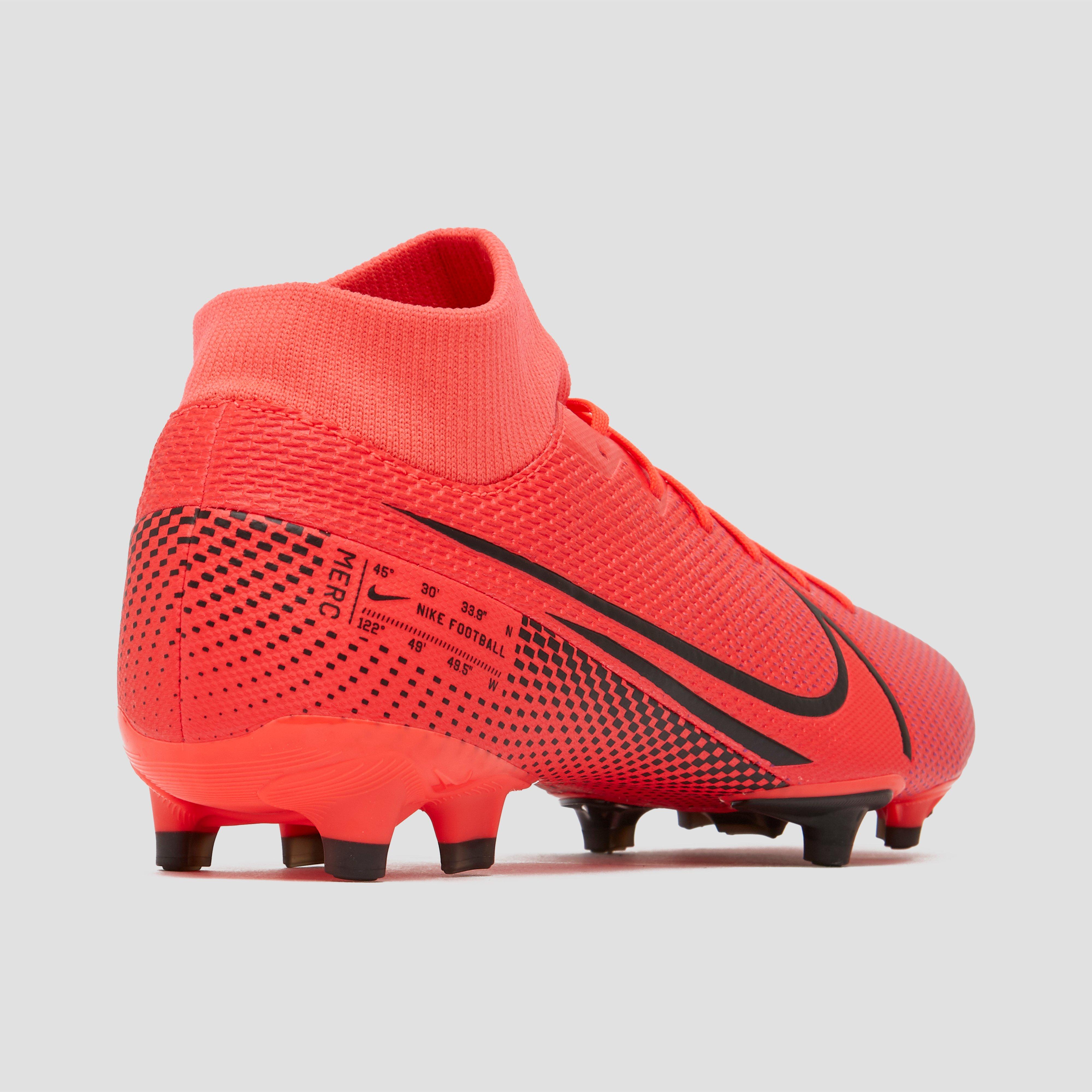Futbol Nike Mercurial Superfly 6 Academy IC Raised.