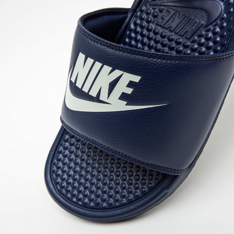 slippers nike benassi