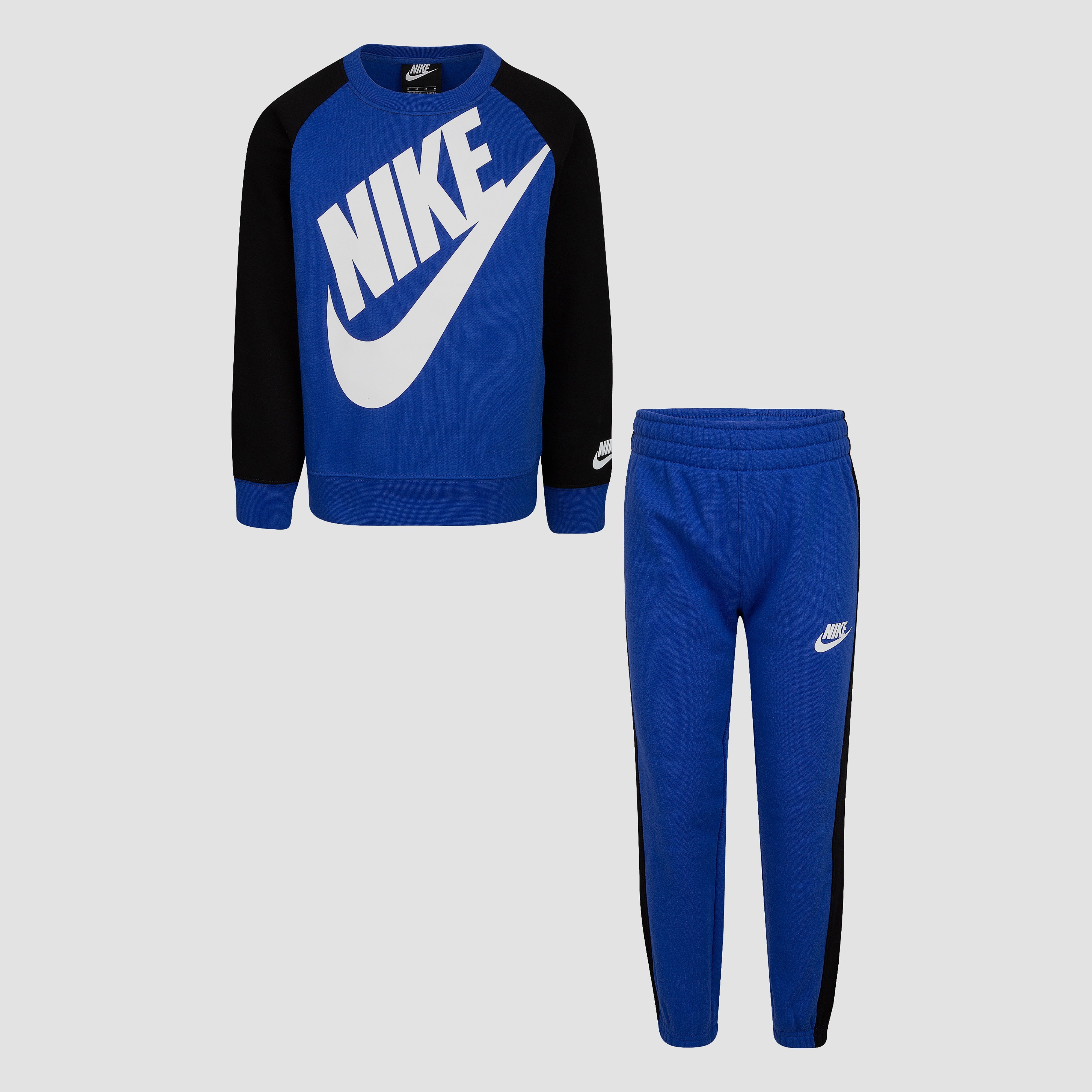 NIKE OVERSIZED FUTURA CREW JOGGINGPAK BLAUW KINDEREN