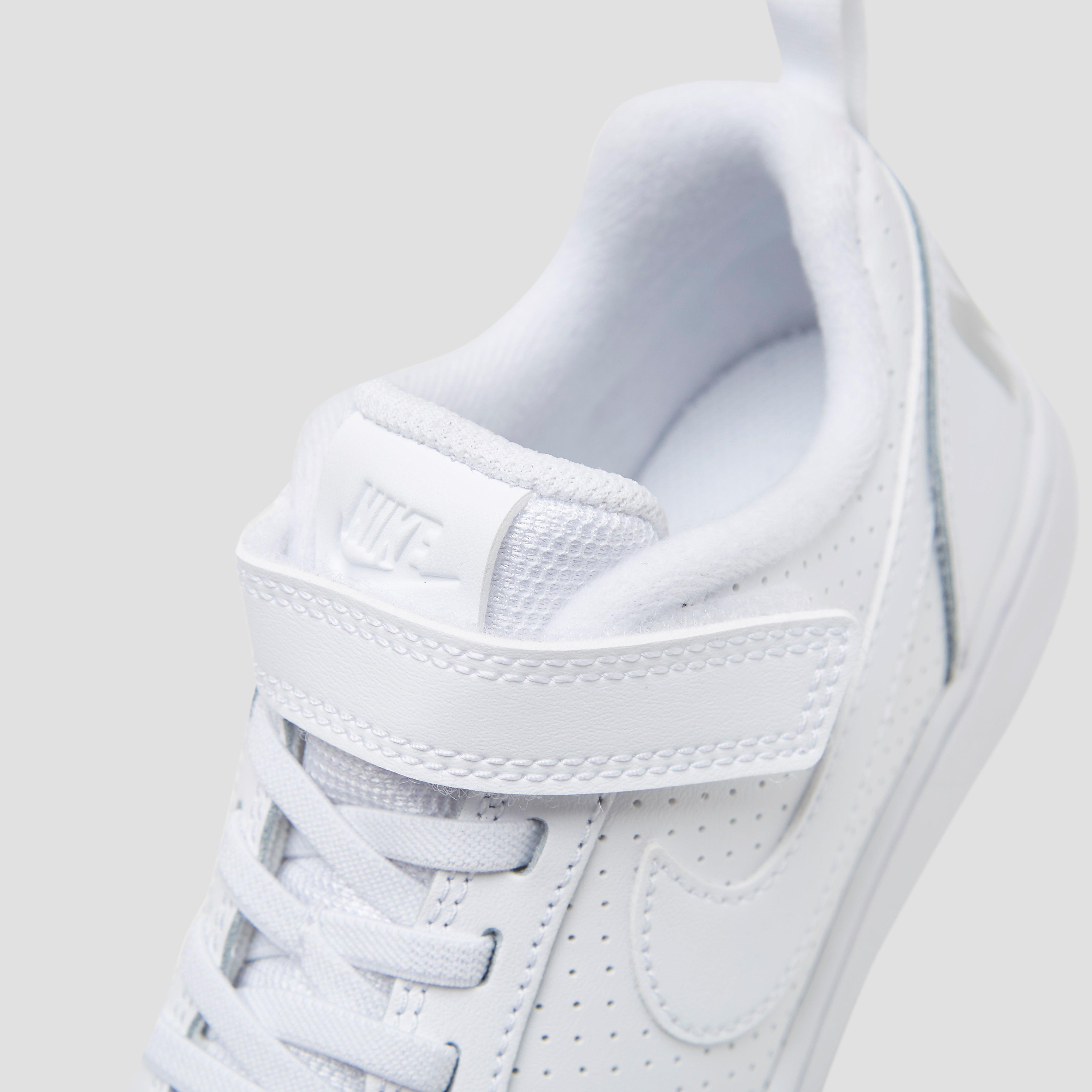 witte sneakers kind nike