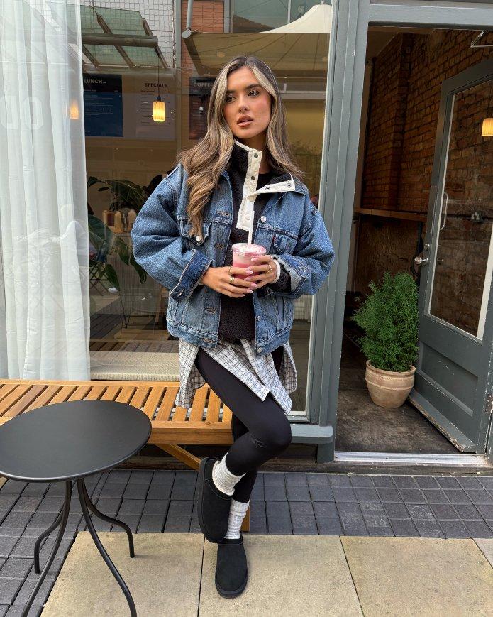 Modelo vistiendo Fit Cozy