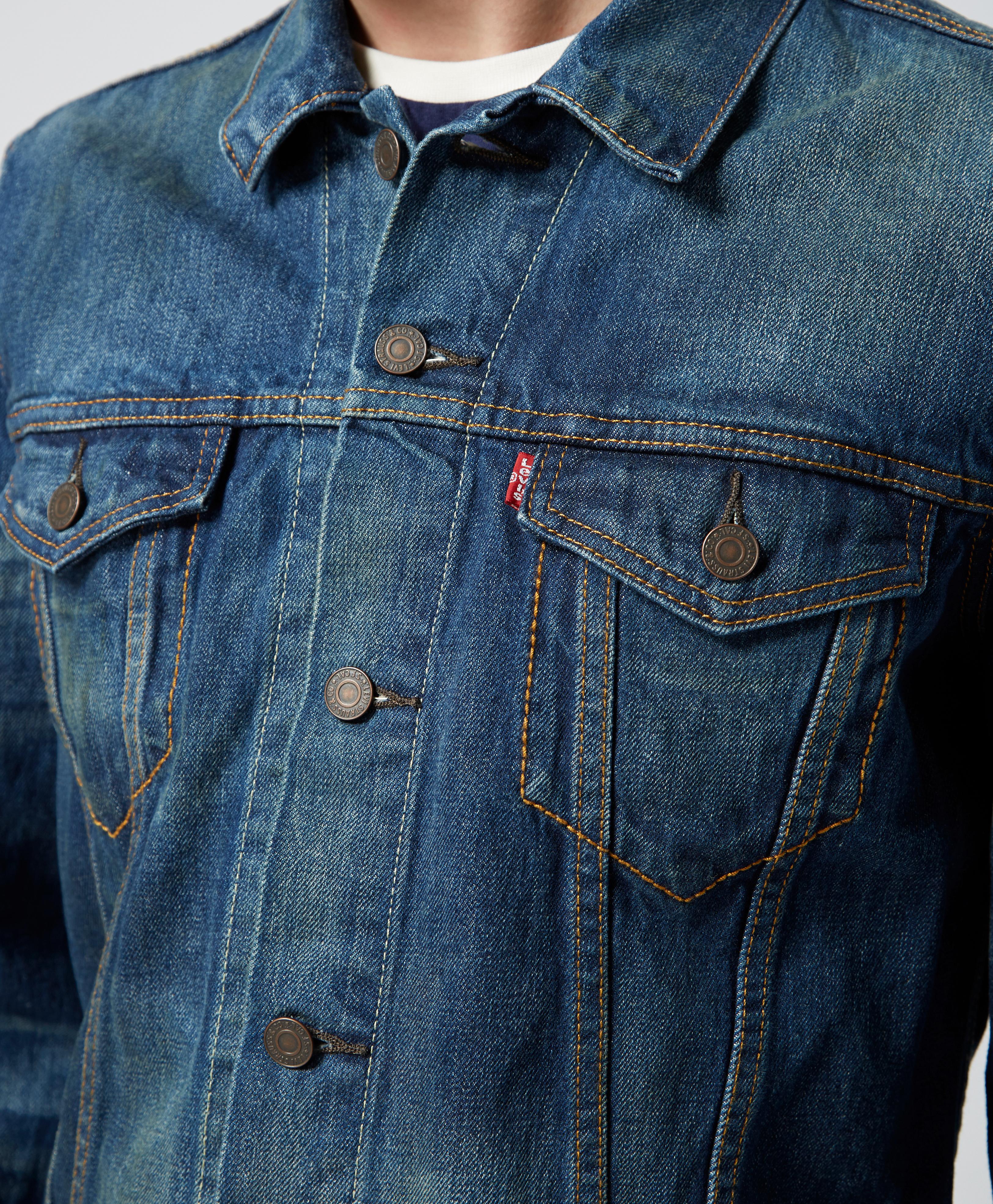 levi's slim trucker denim jacket