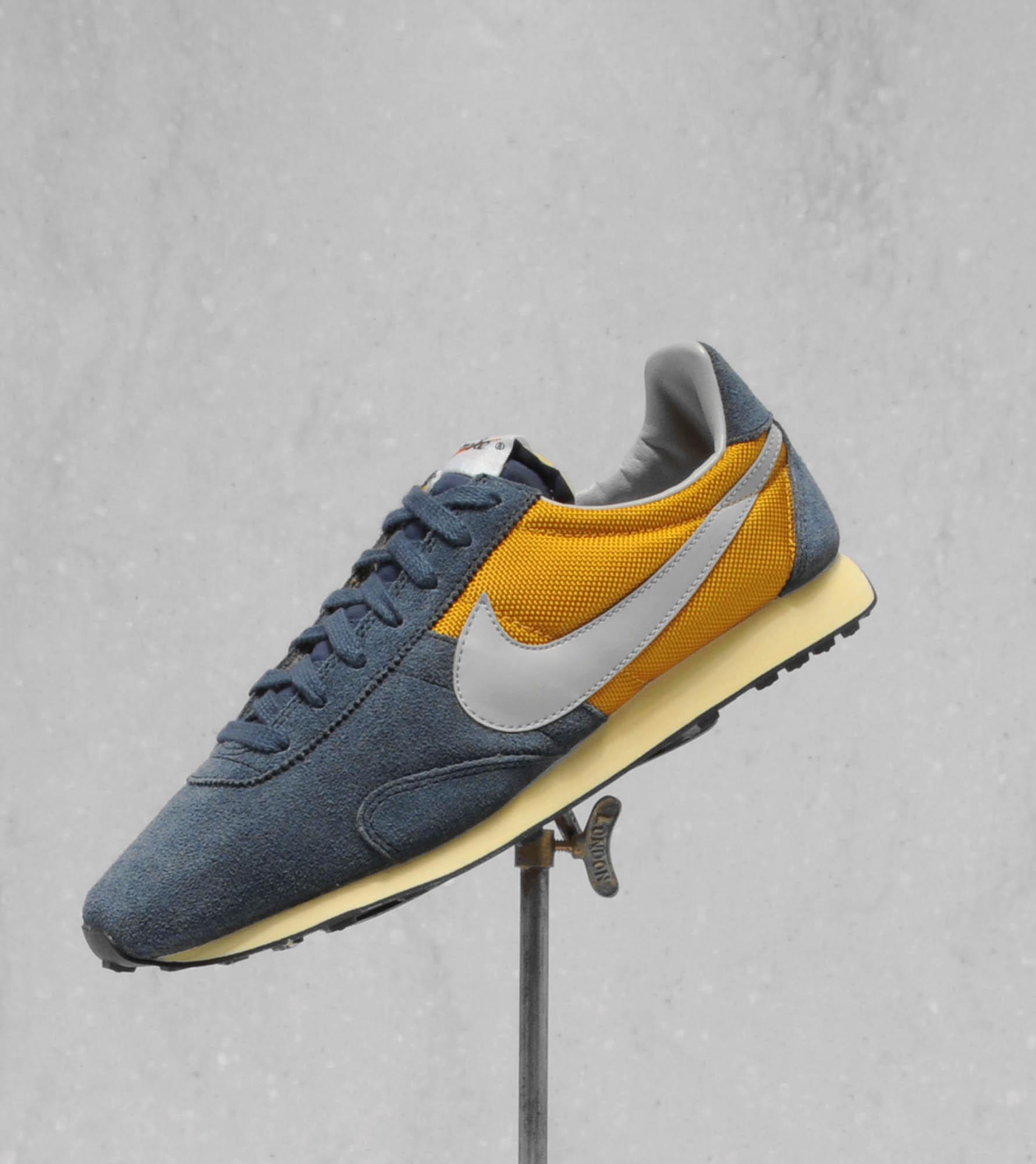 nike pre montreal racer vintage women's