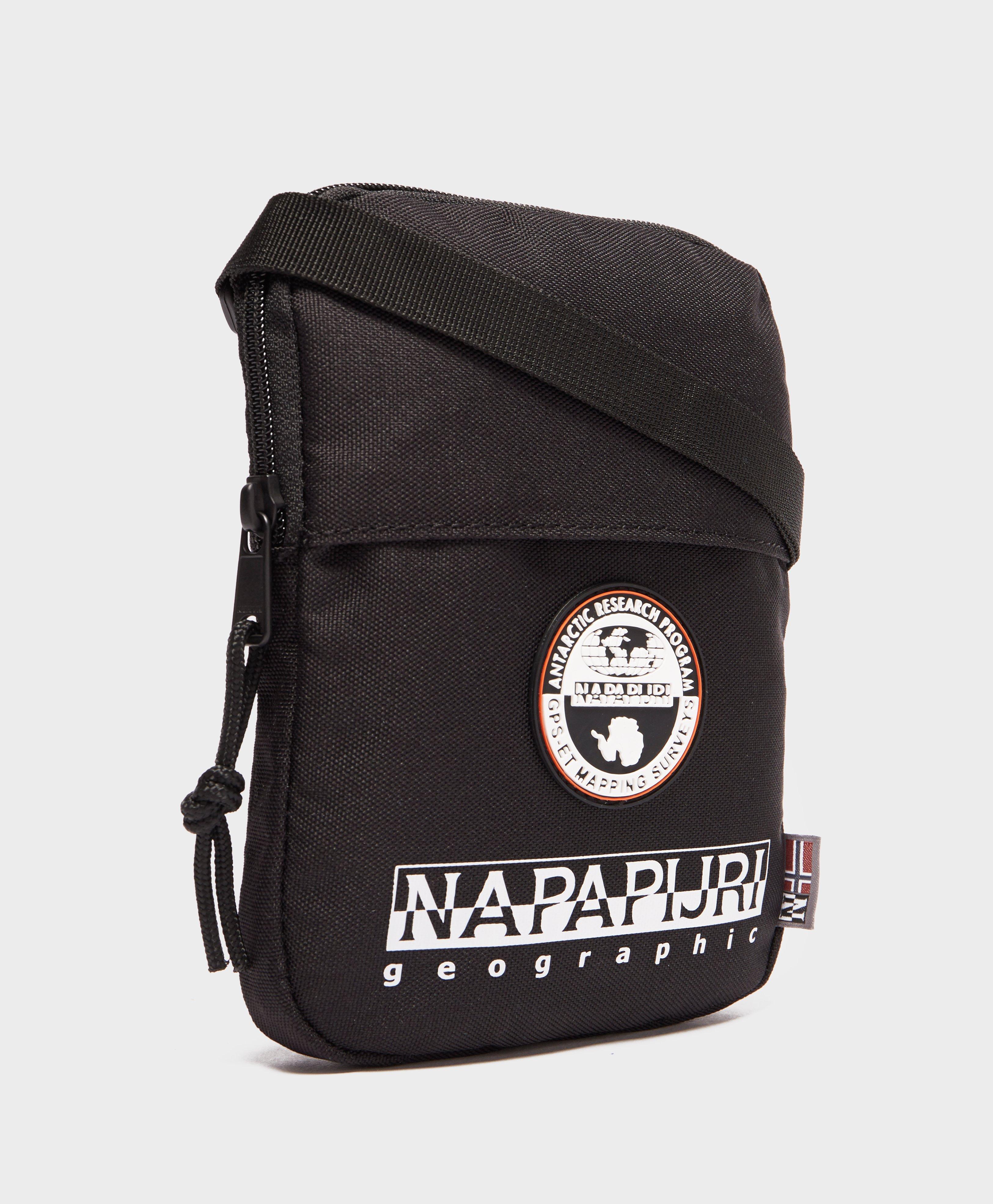 napapijri messenger bag