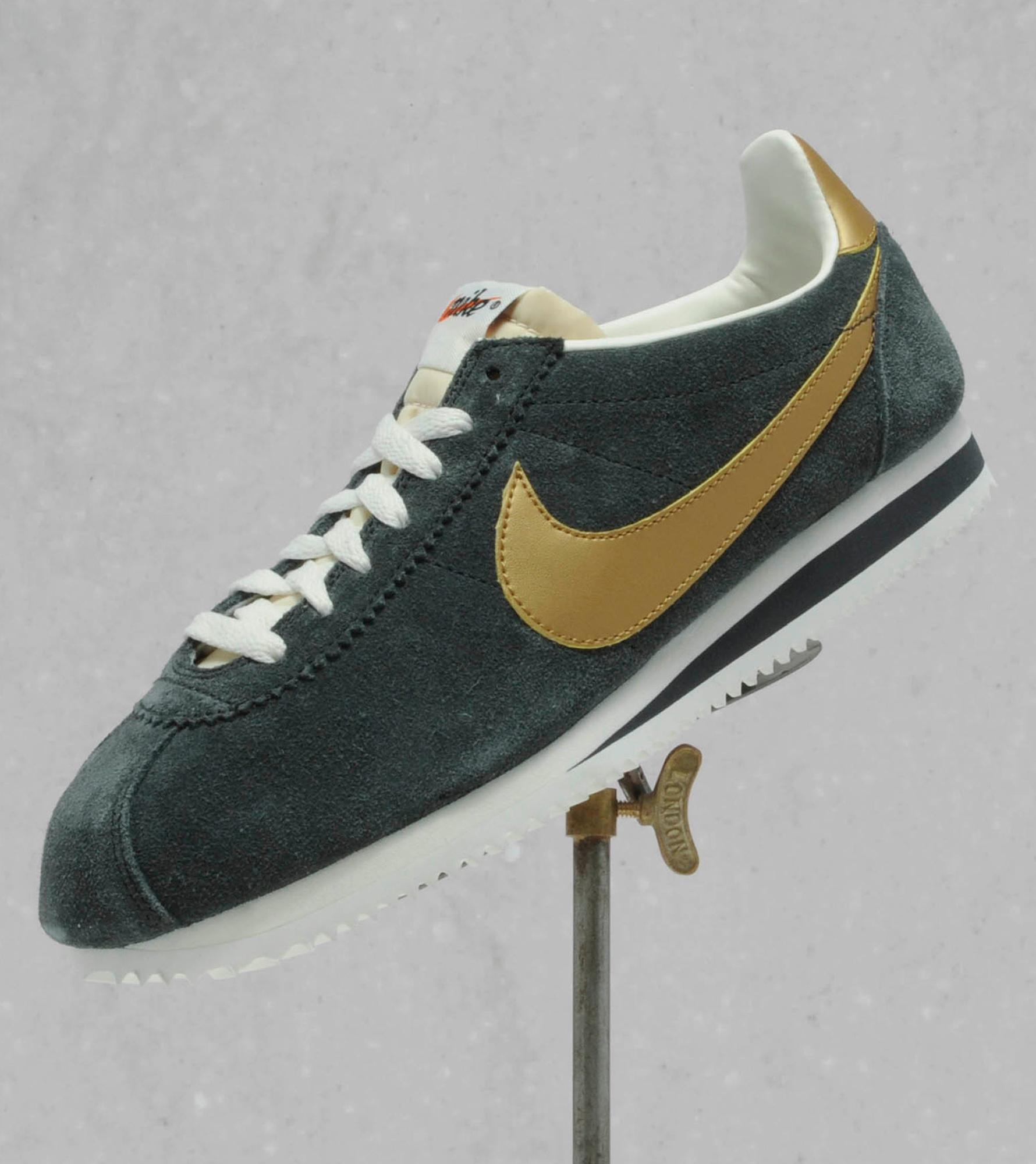 nike cortez suede