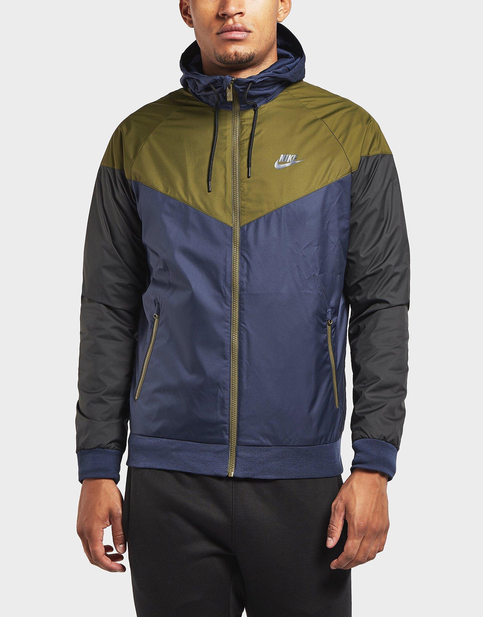 nike lightweight windrunner