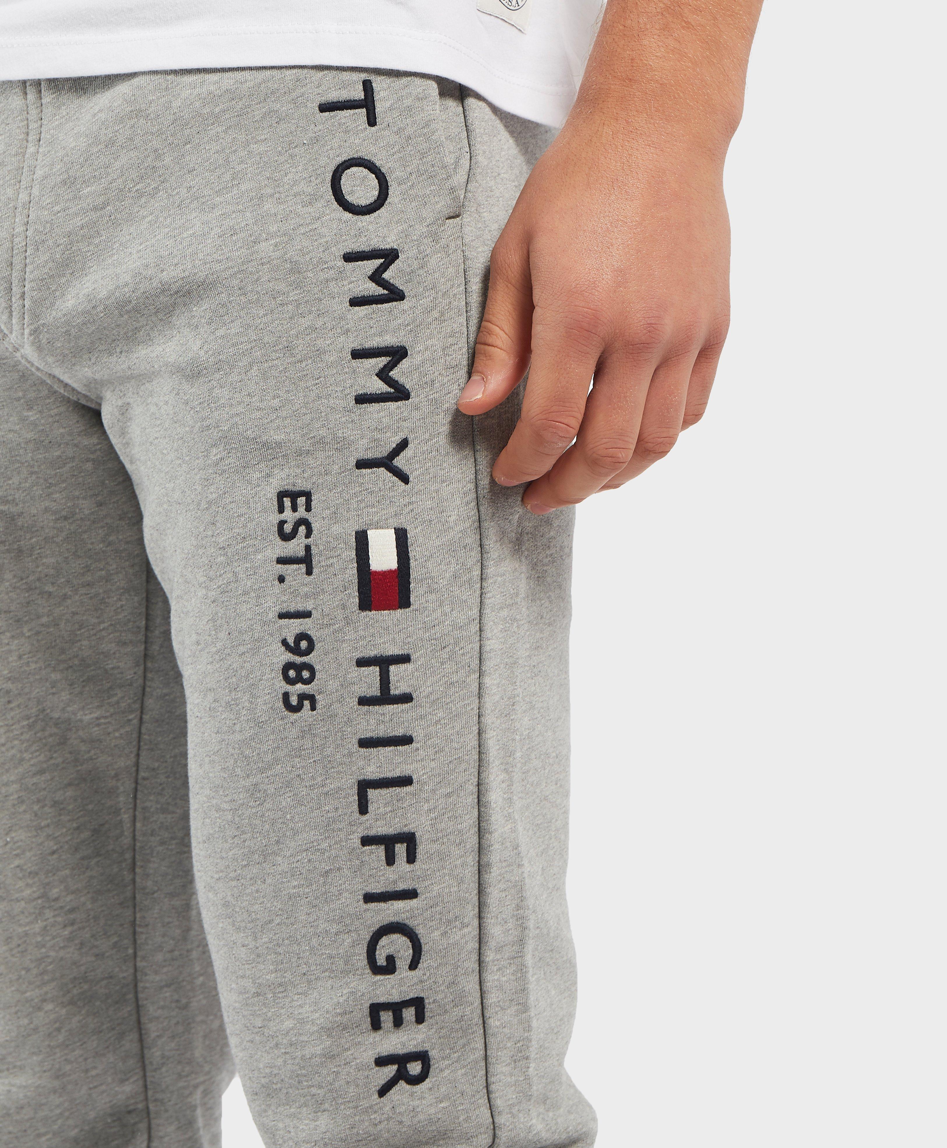 tommy hilfiger logo cuffed fleece pants