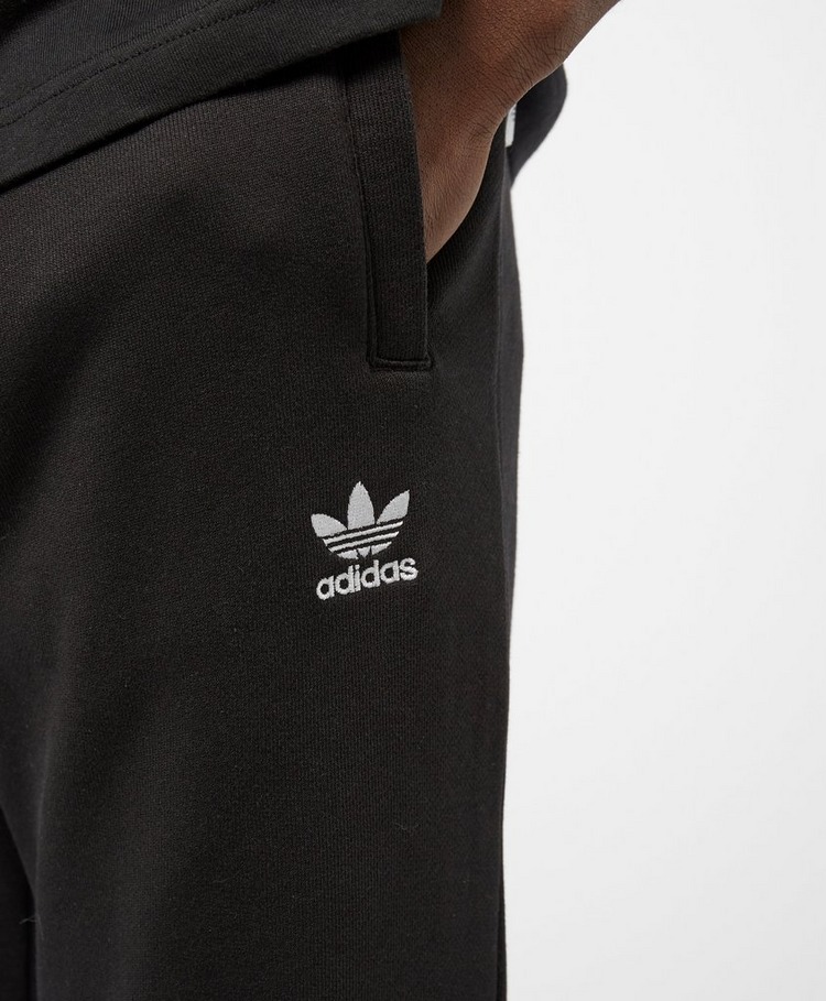trefoil joggers
