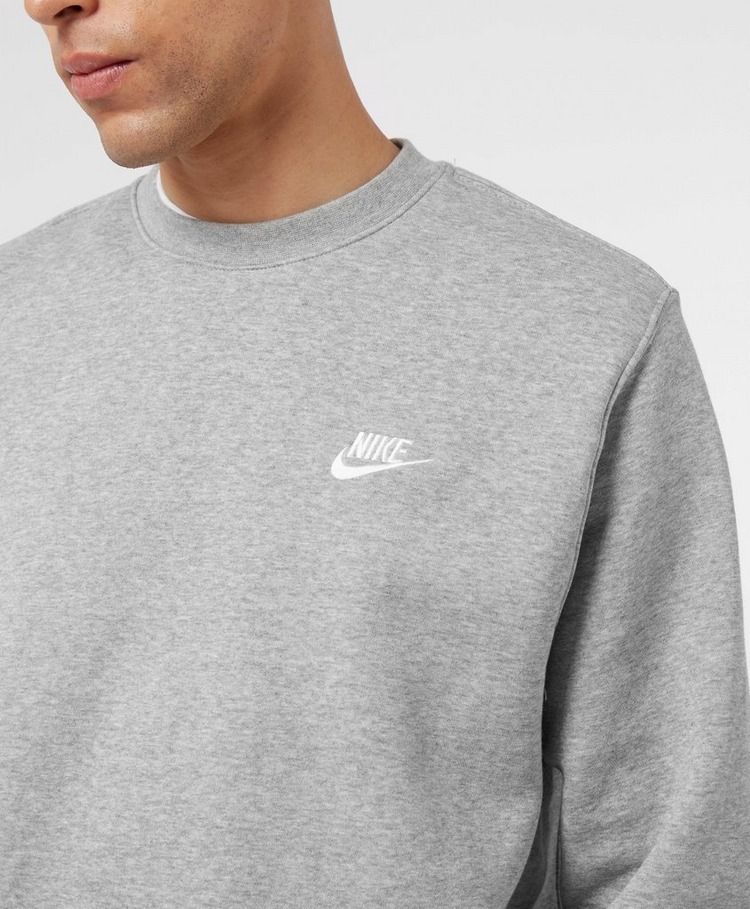 nike club crew neck sweat in black