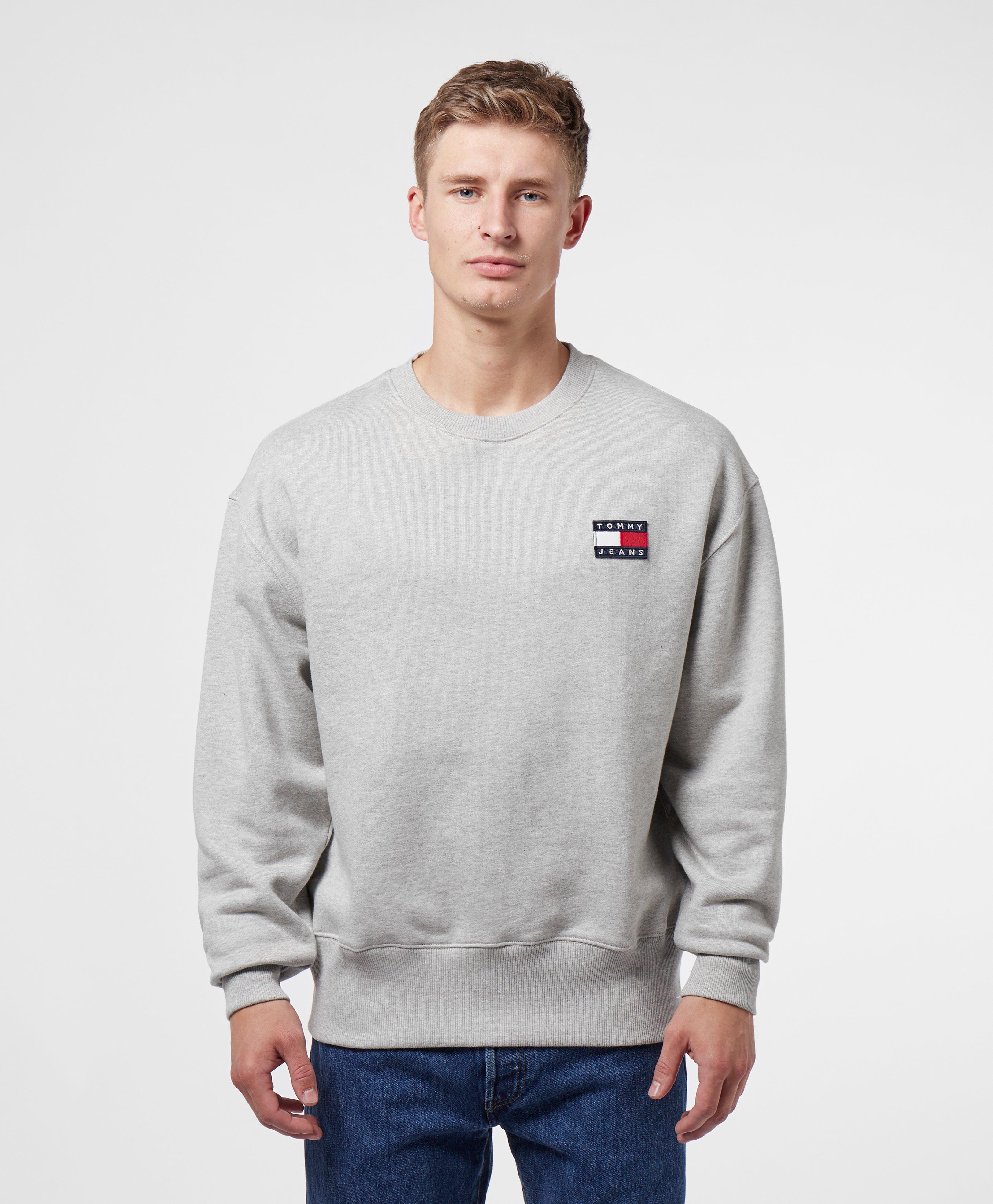 tommy badge crew sweatshirt