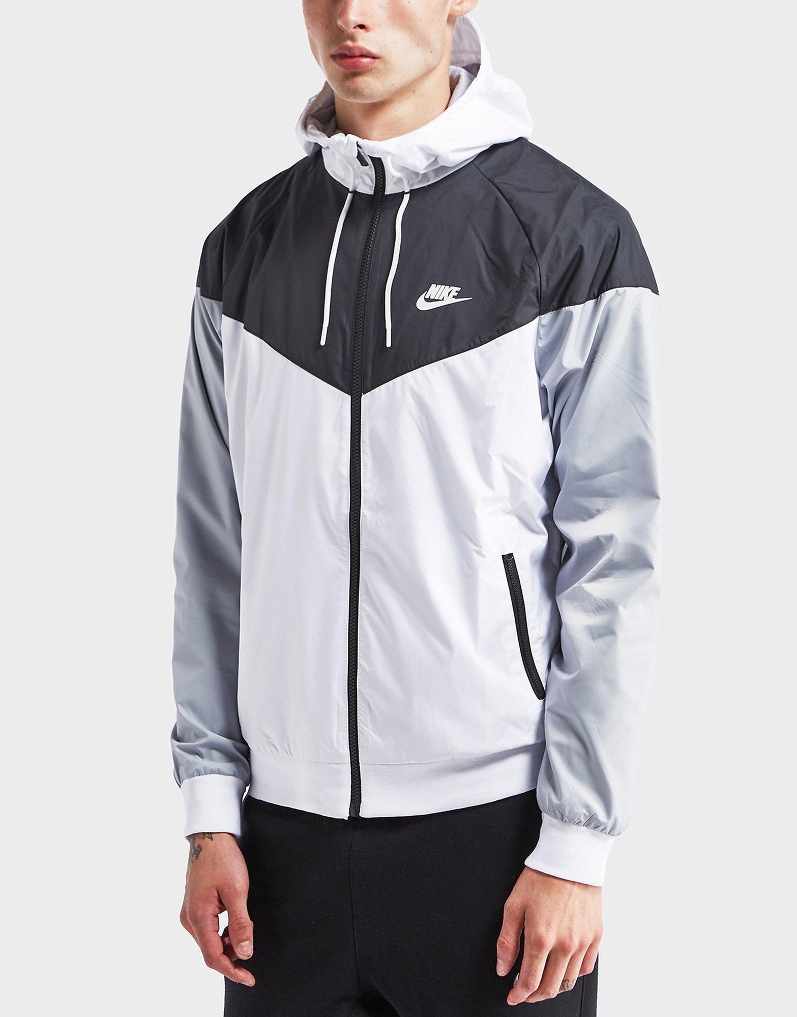 nike lightweight windrunner