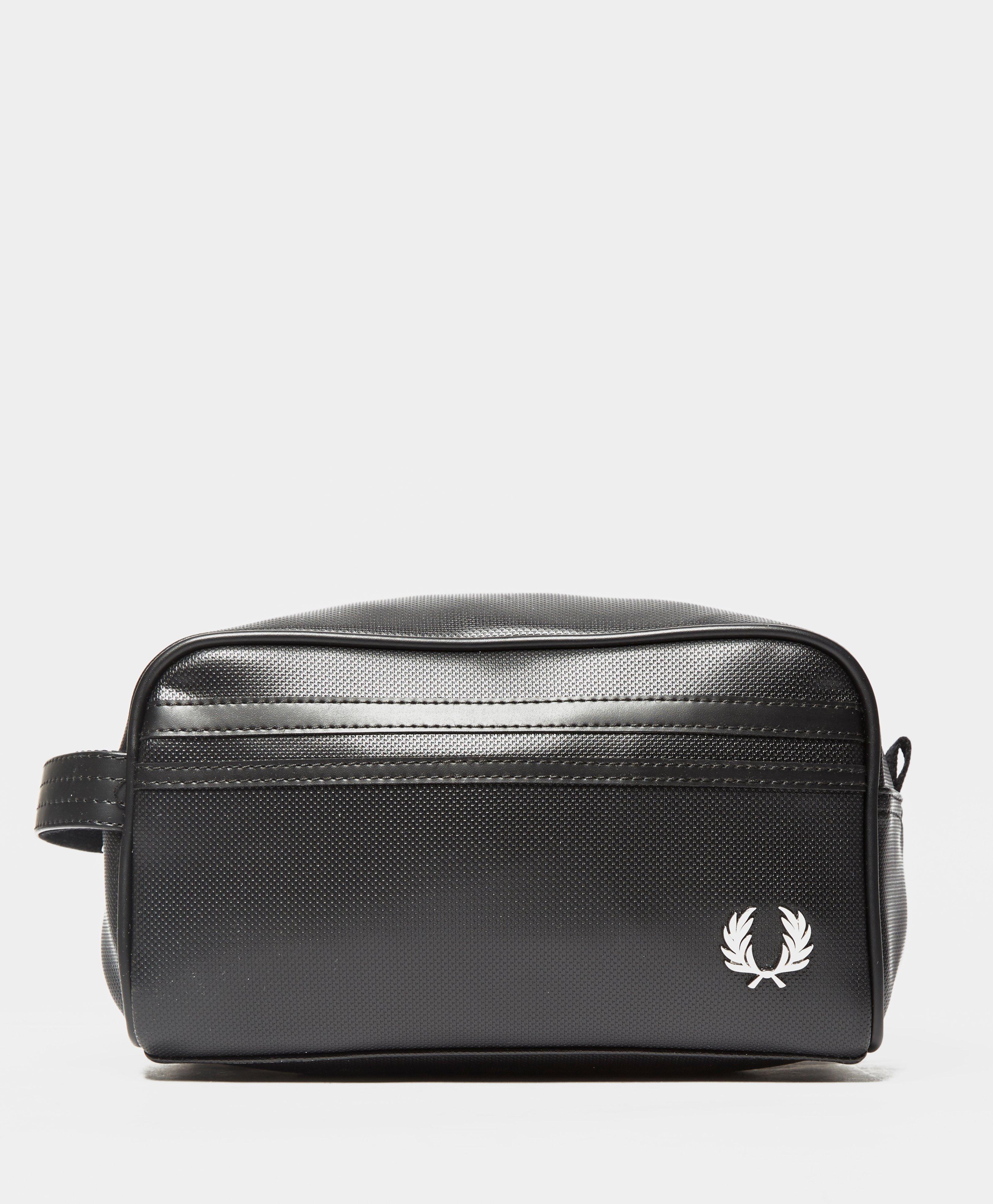 fred perry toiletry bag