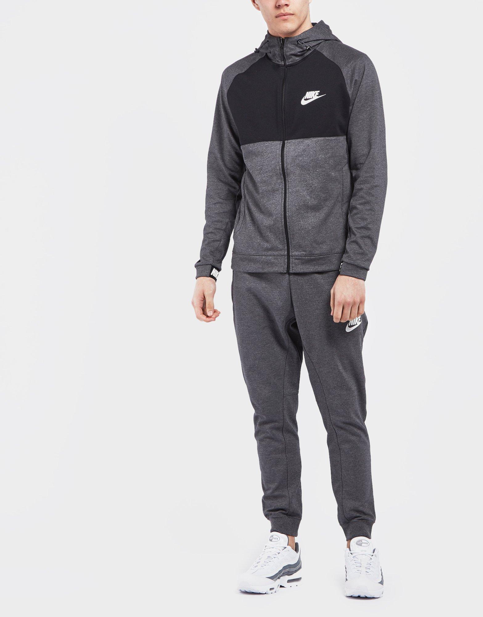 nike advance fleece