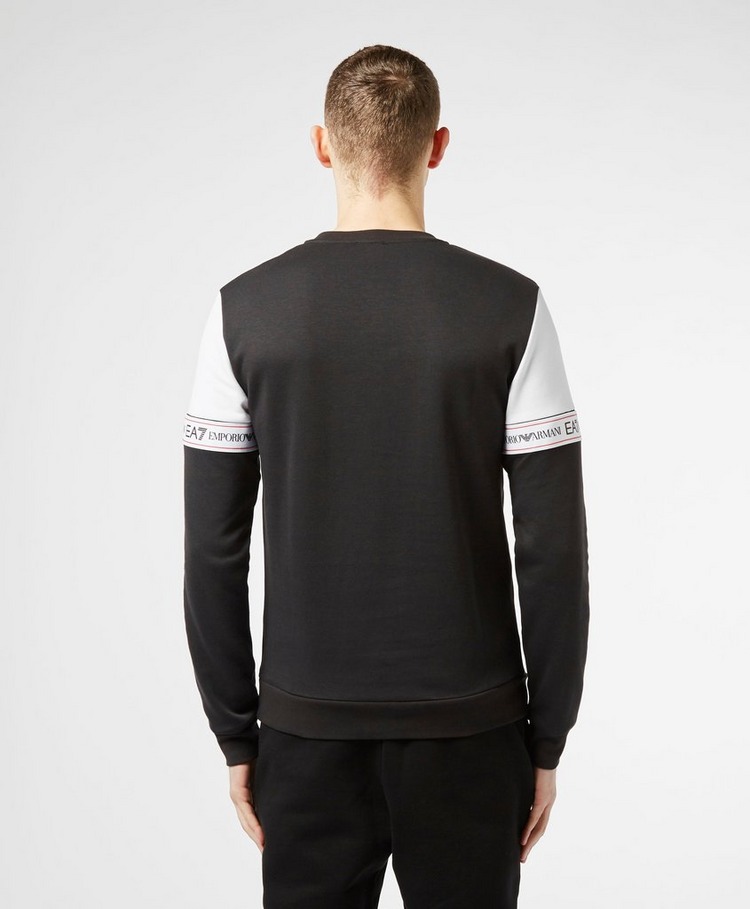 black chicago bulls sweatshirt