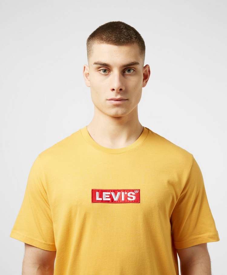 levis box tab graphic tee