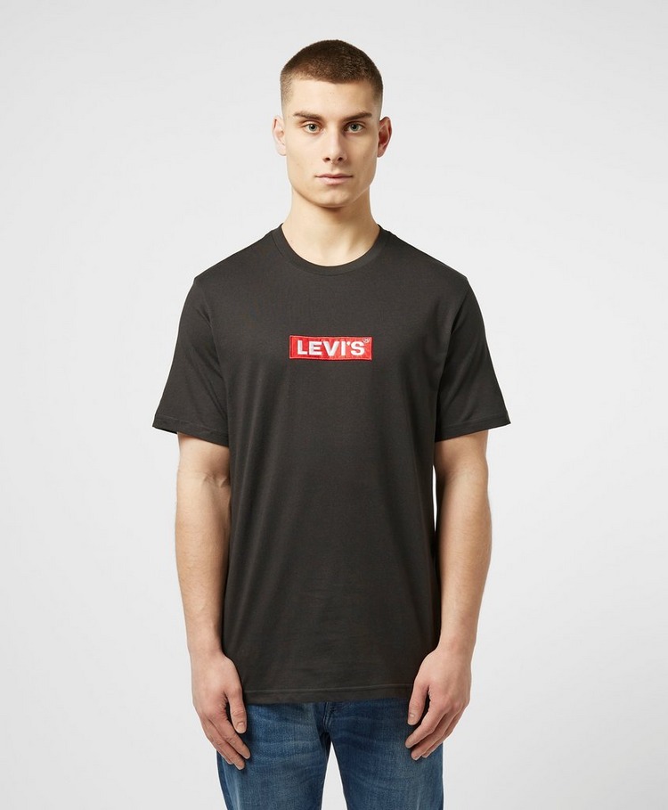 levis box tab graphic tee