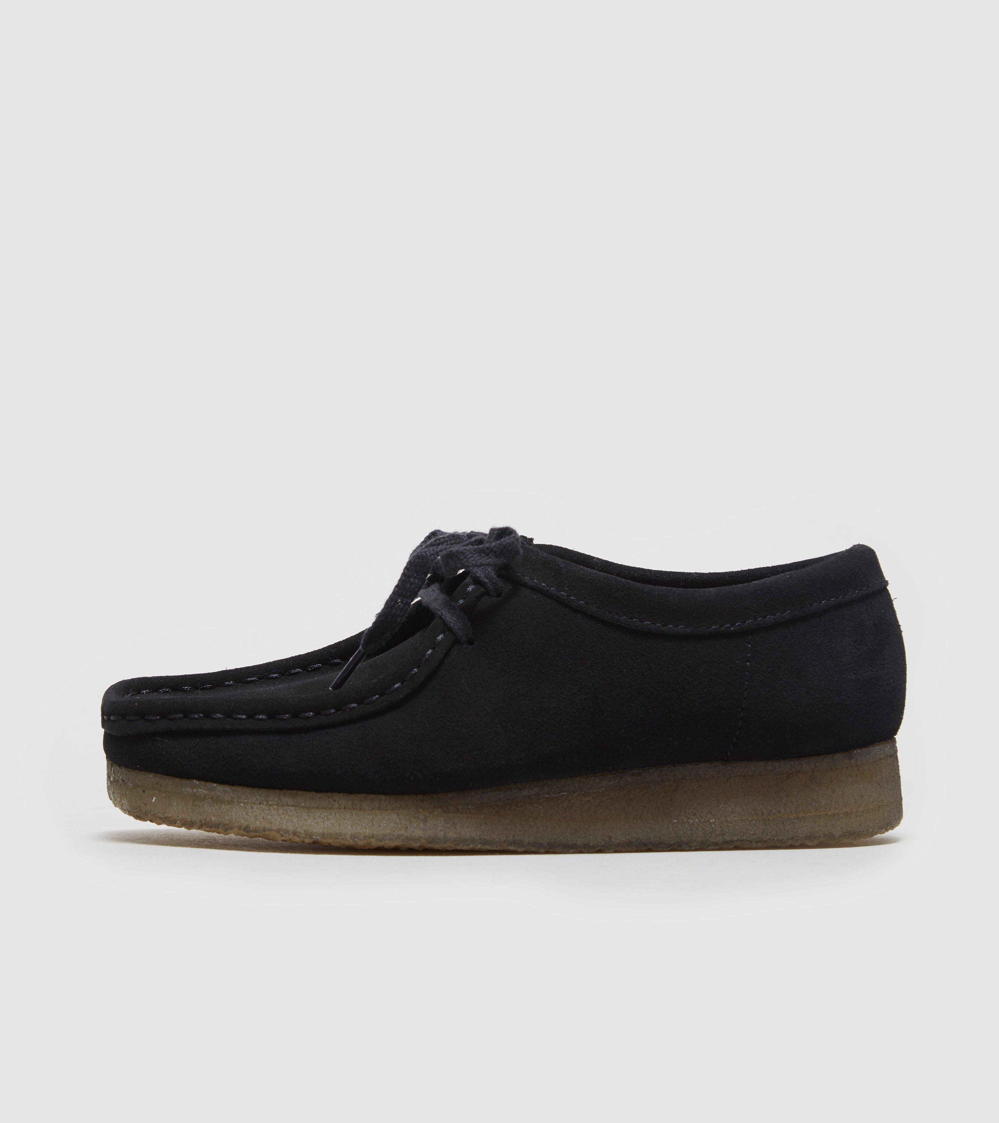 women's black clarks wallabees