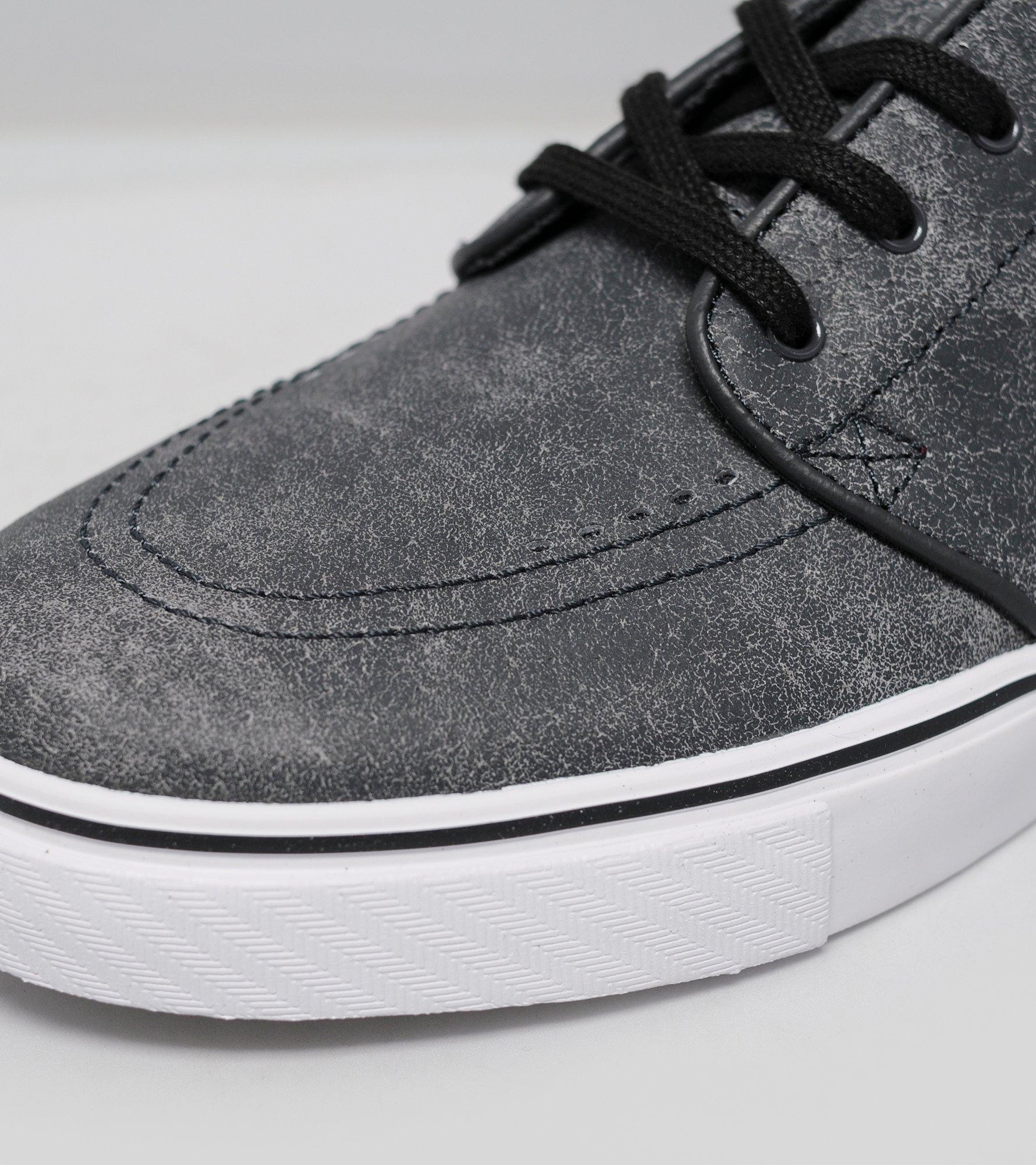 nike sb cracked leather