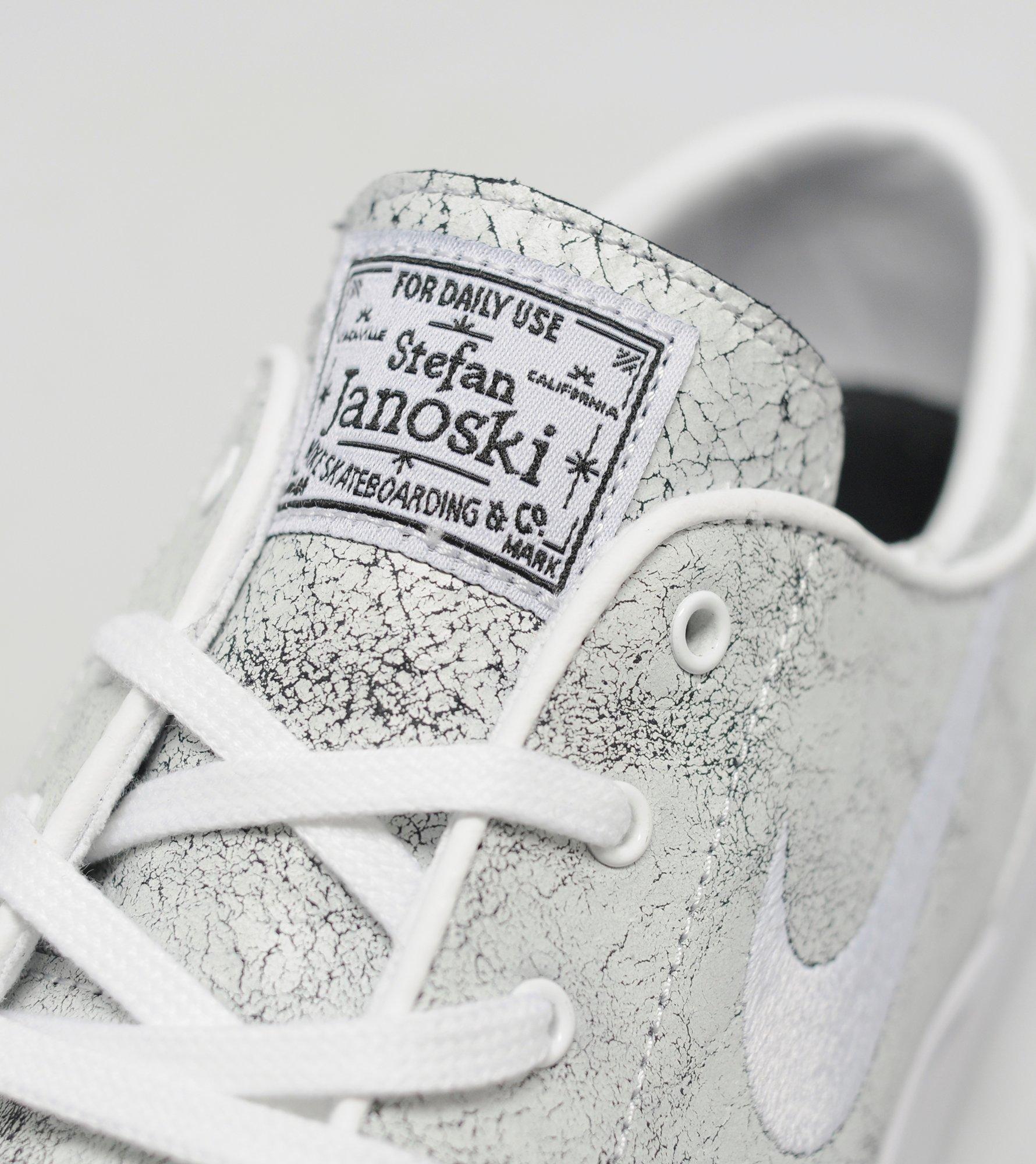 nike sb cracked leather