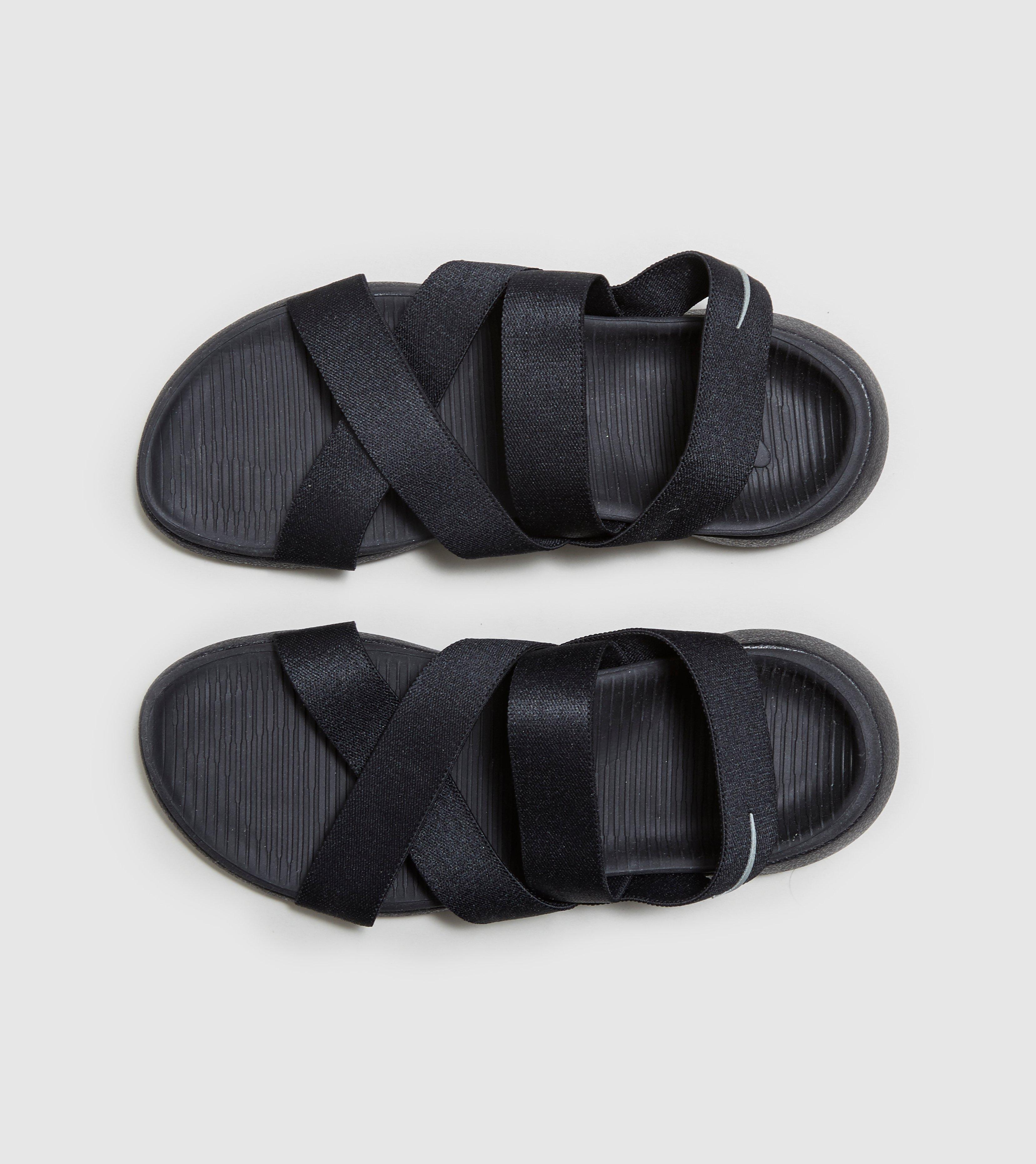 roshe one sandal