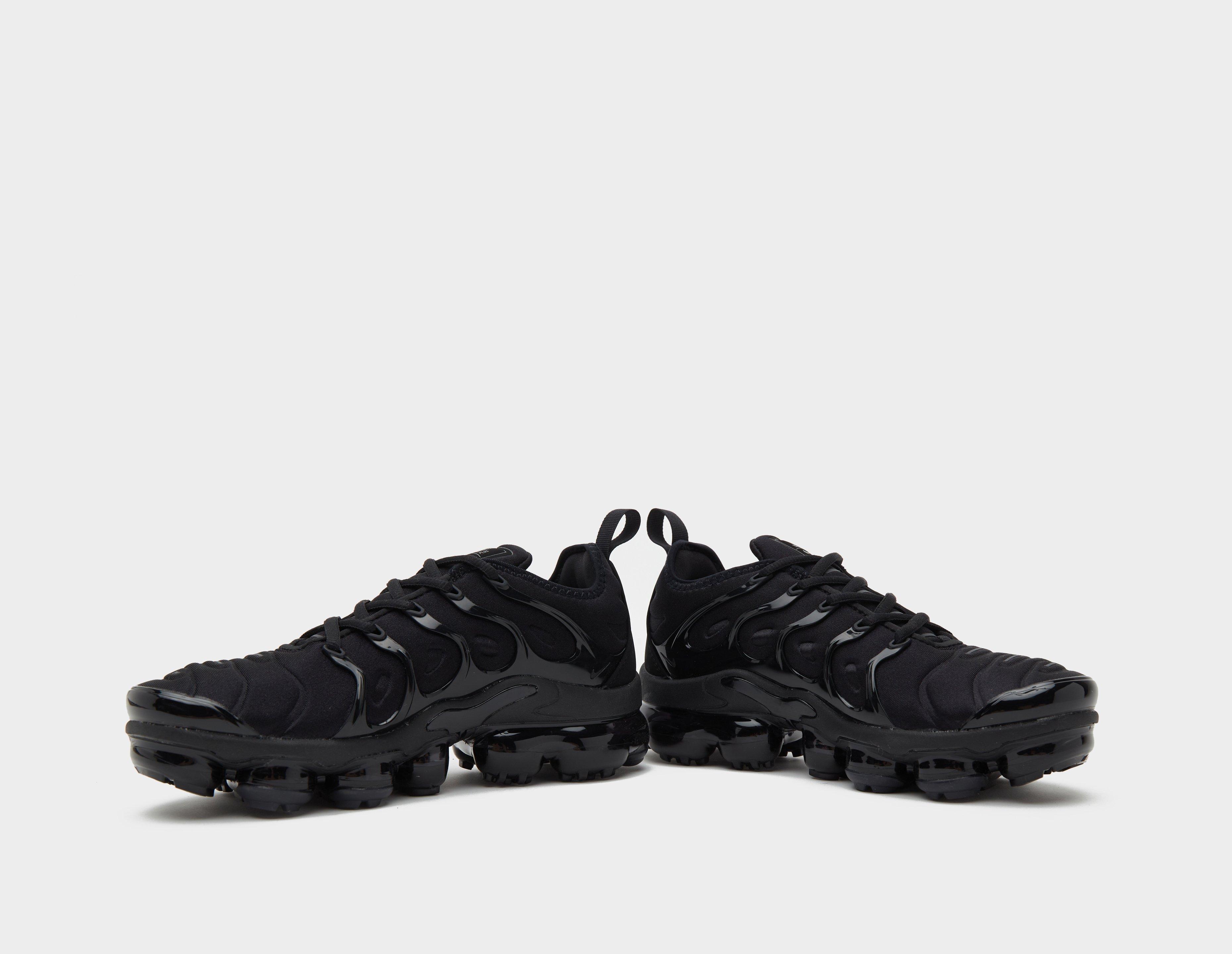 black and red vapormax plus women's