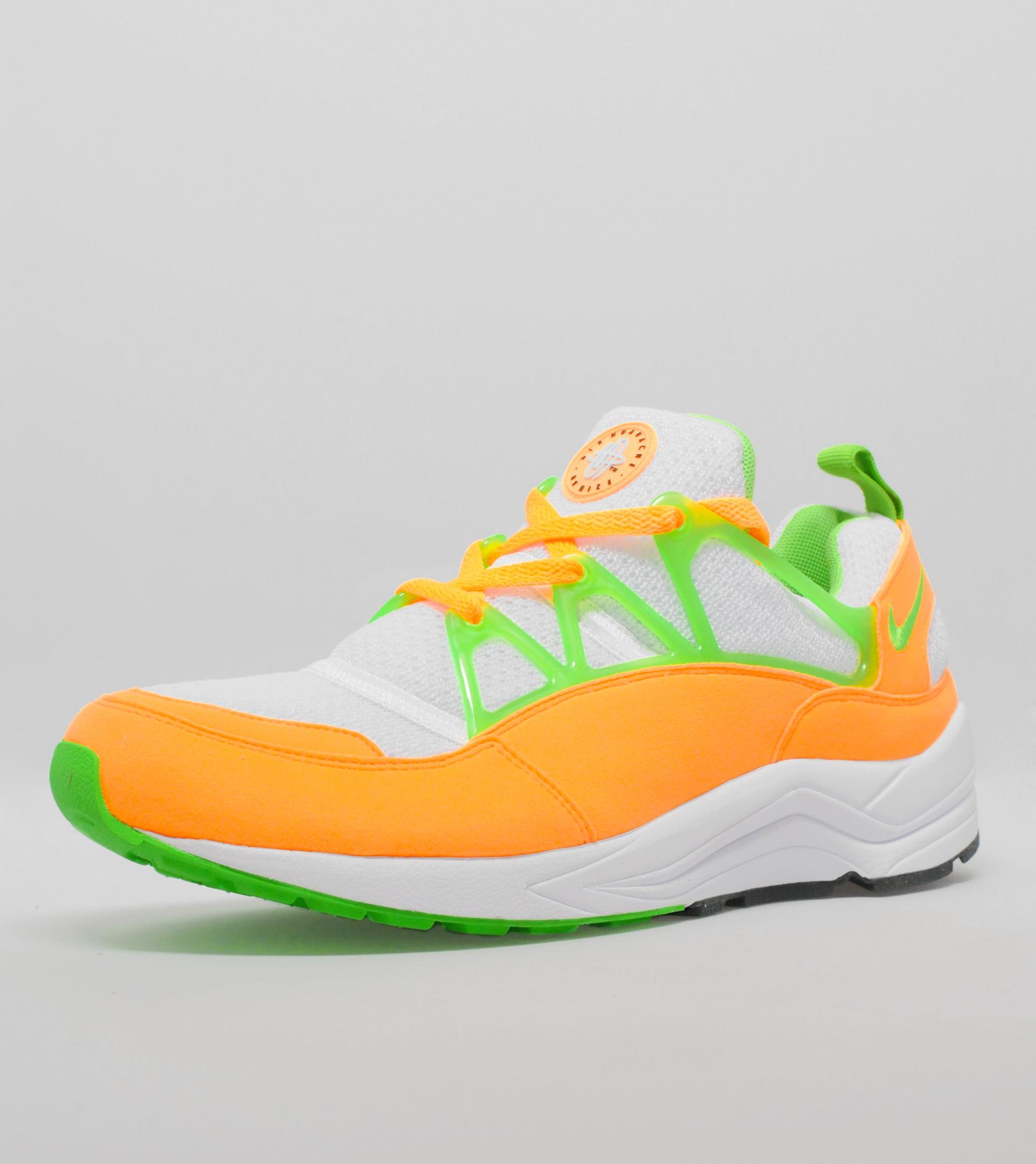 air huarache light yellow