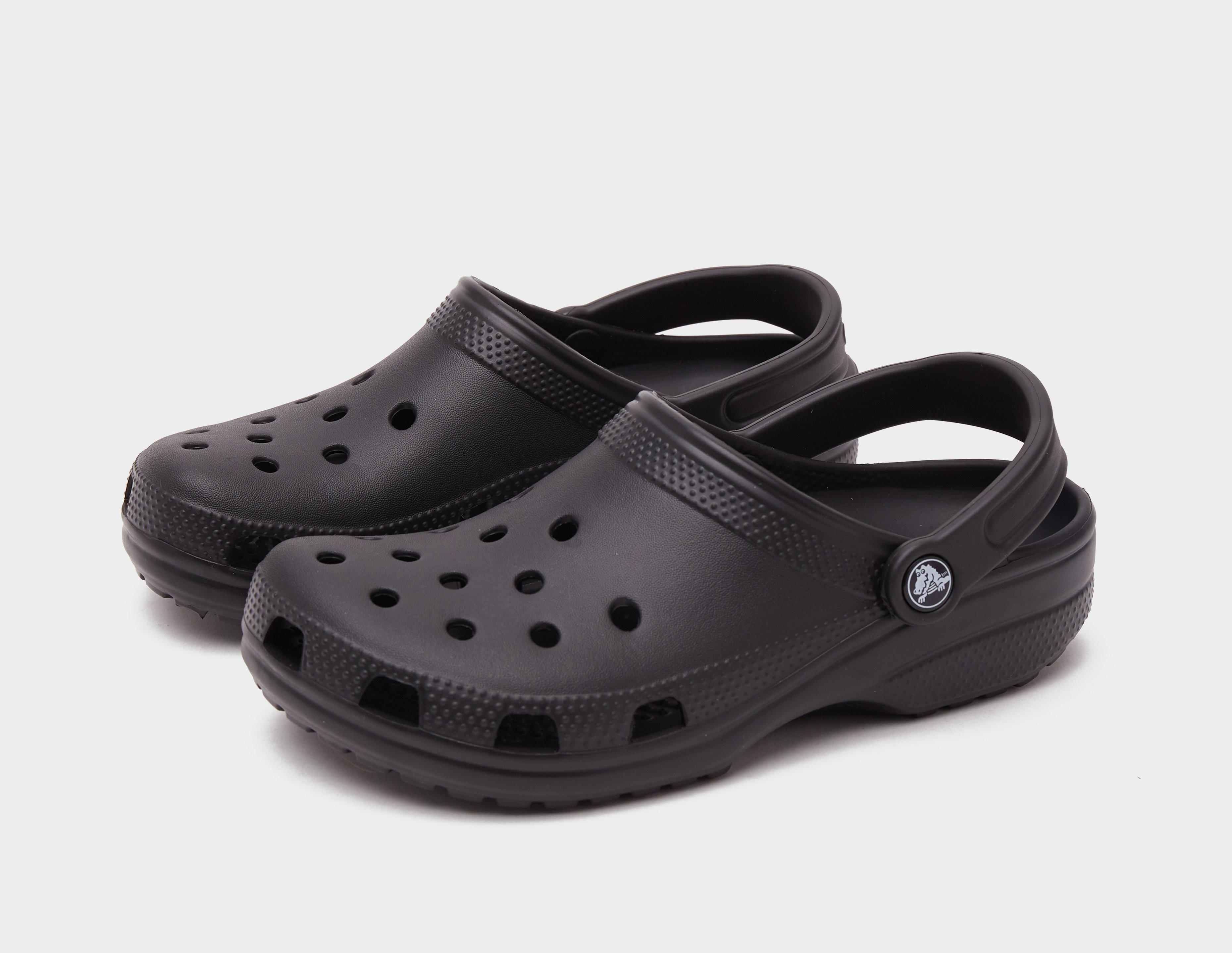 Black crocs best sale near me