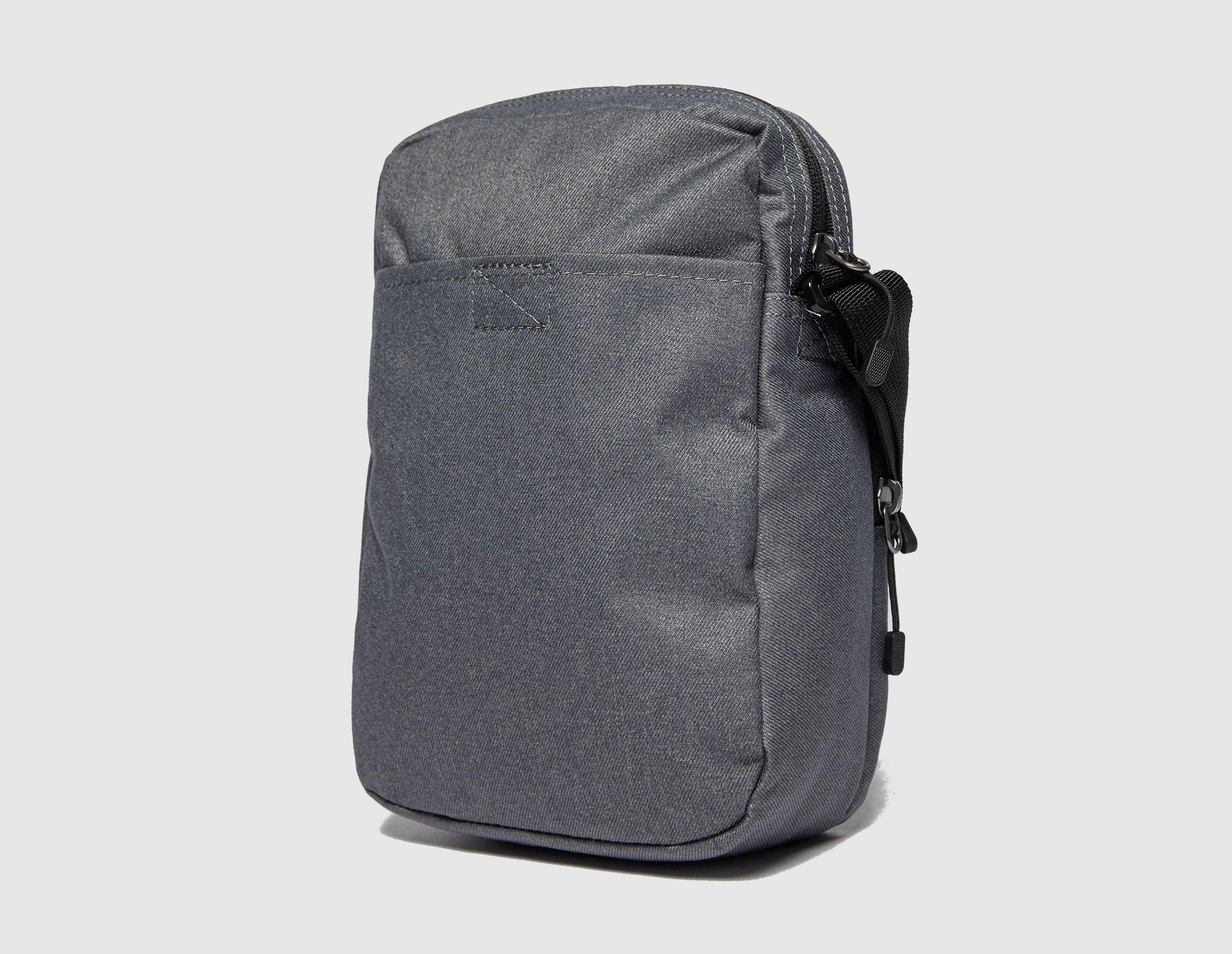 nike core small crossbody bag