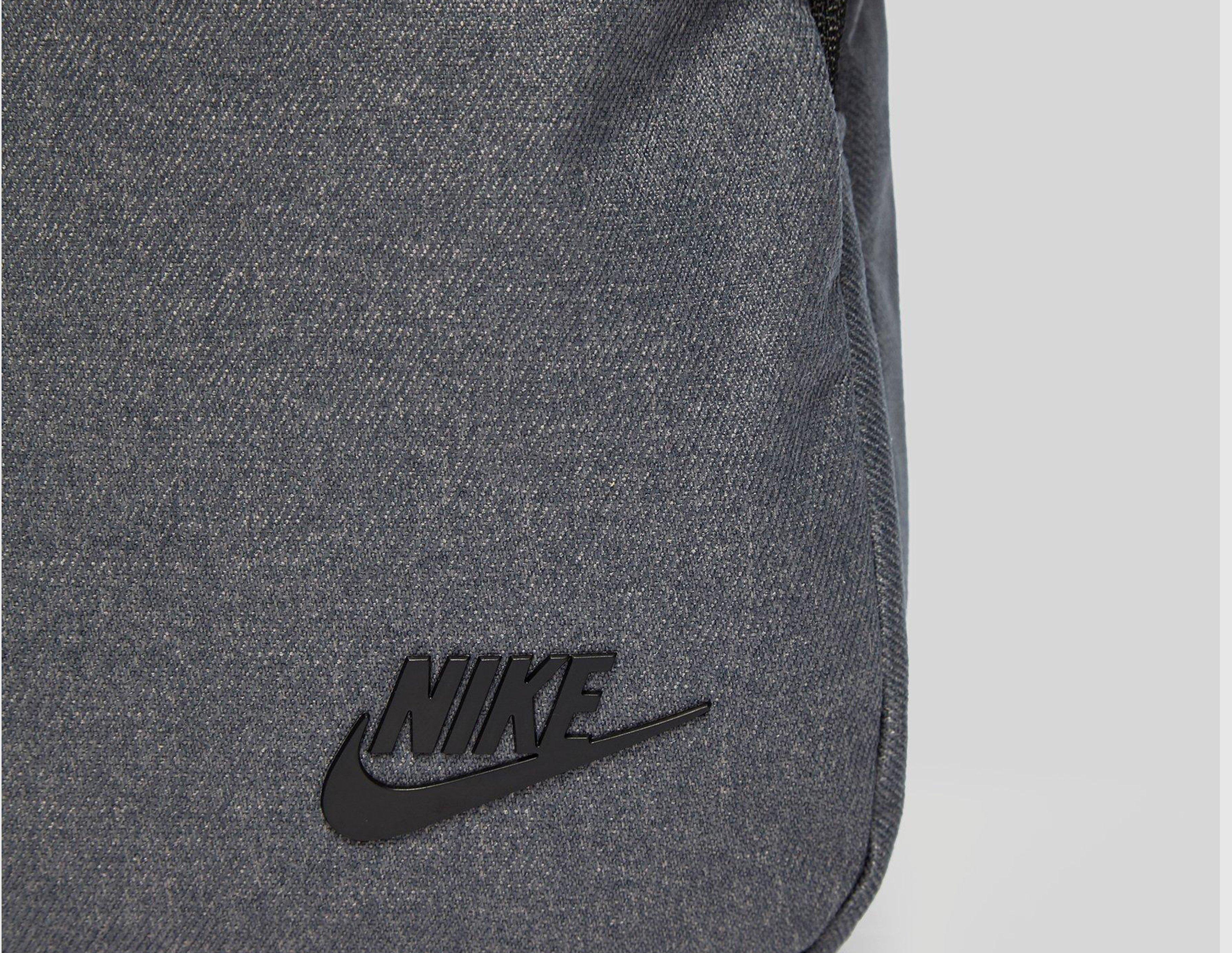 nike core small crossbody bag