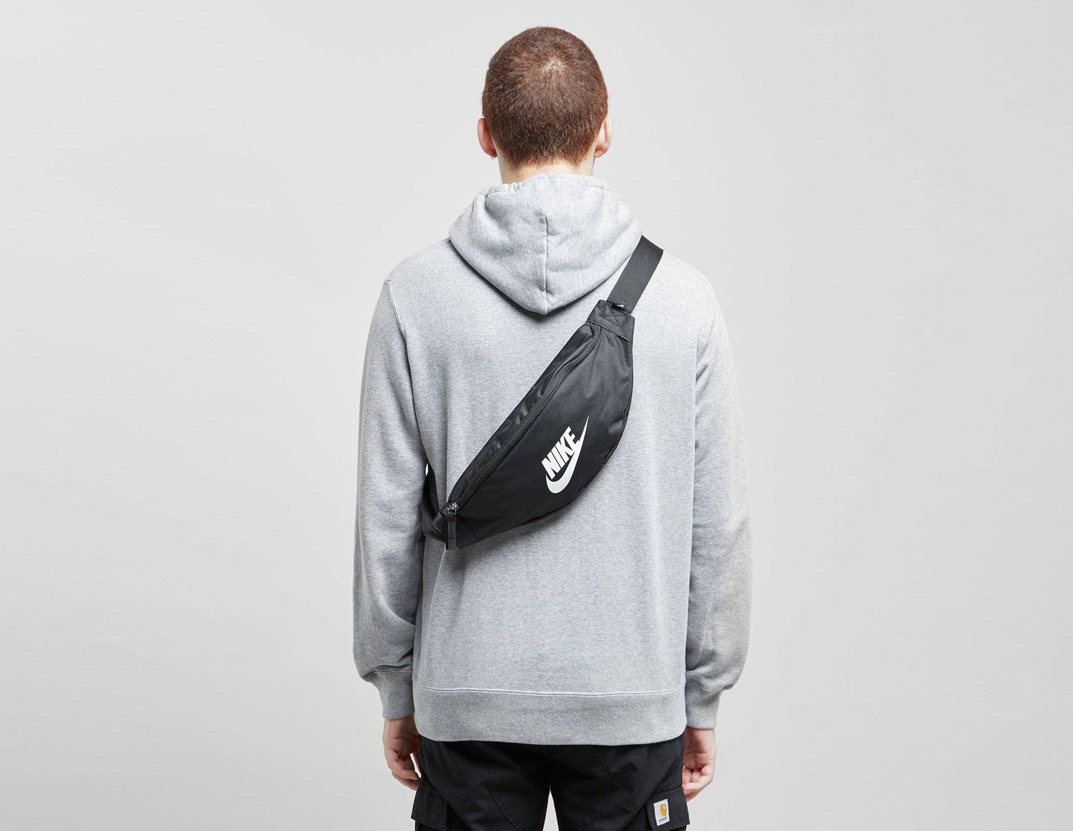 nike heritage man bag