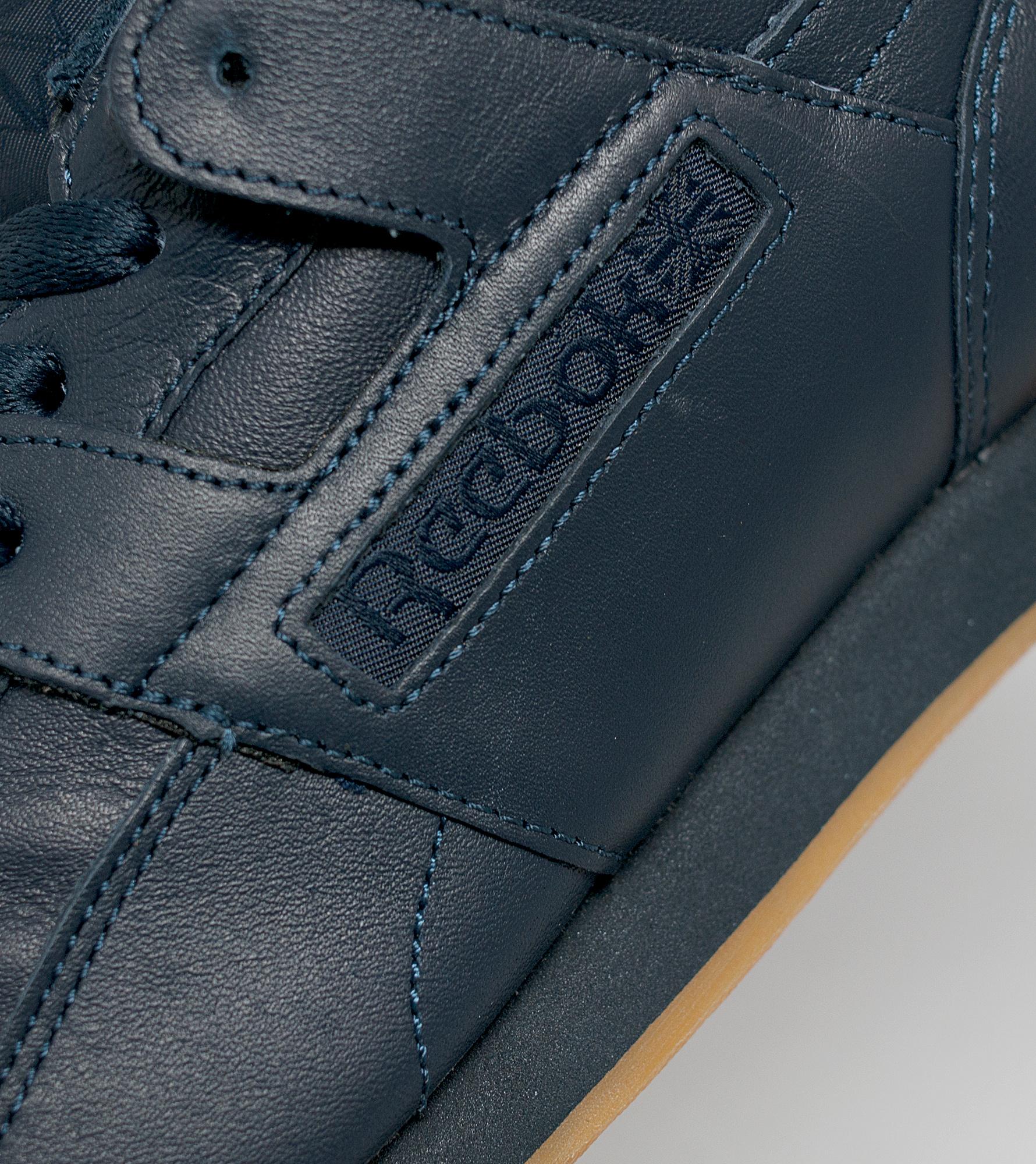 reebok workout plus vintage gum