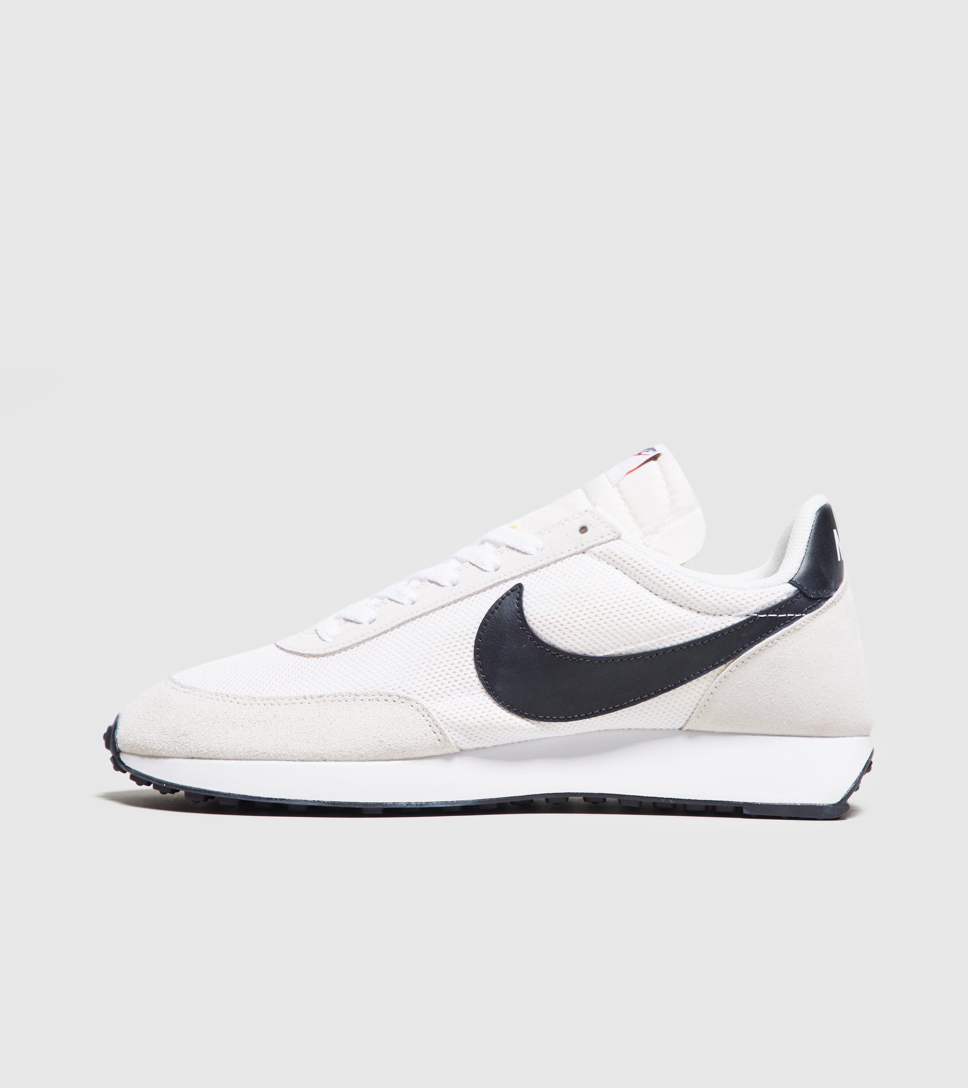 nike running tailwind