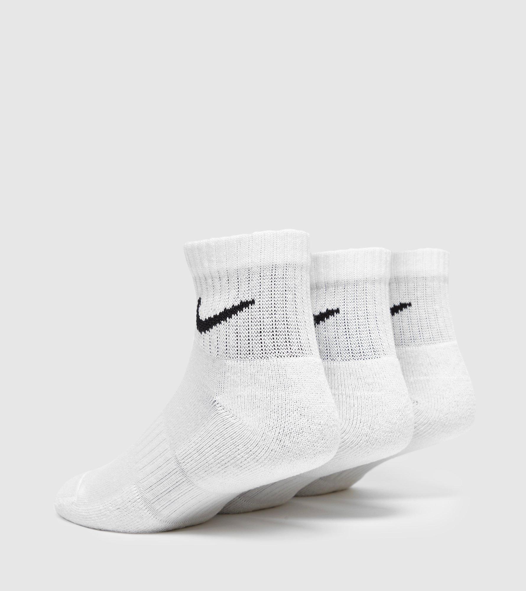 Nike Lot de 3 Paires de Chaussettes Lightweight Quarter