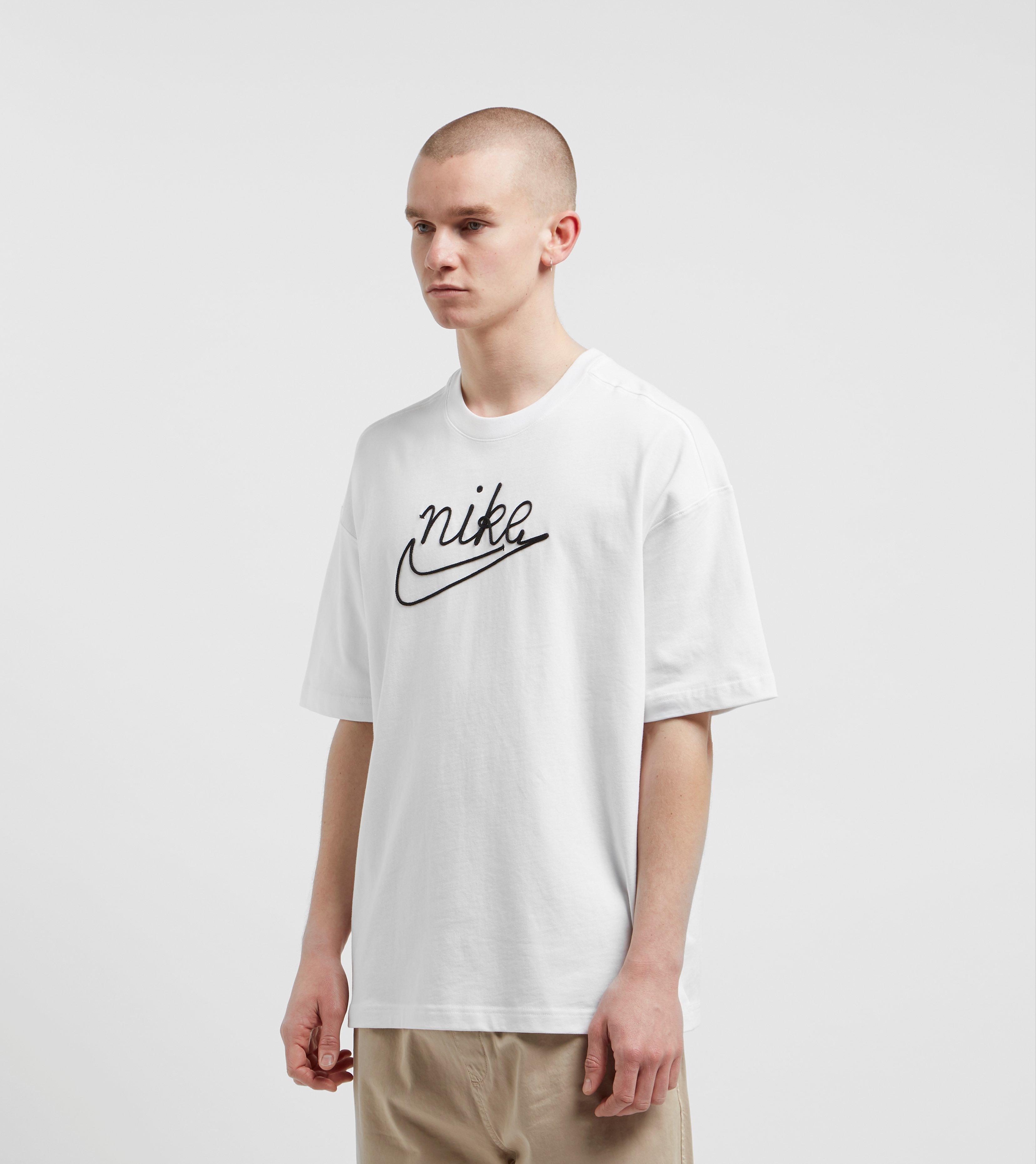 nike outline tshirt