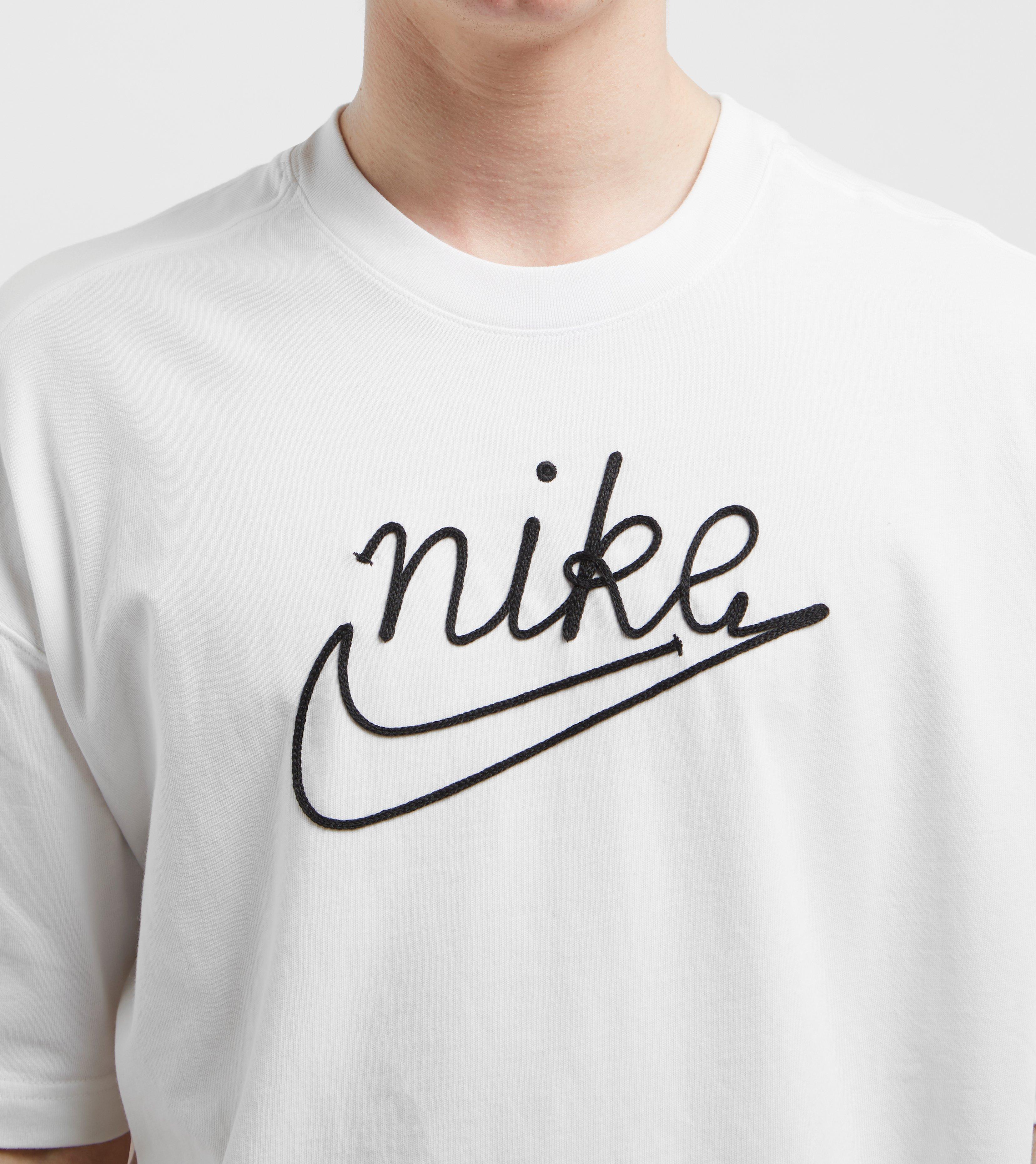 nike outline tshirt