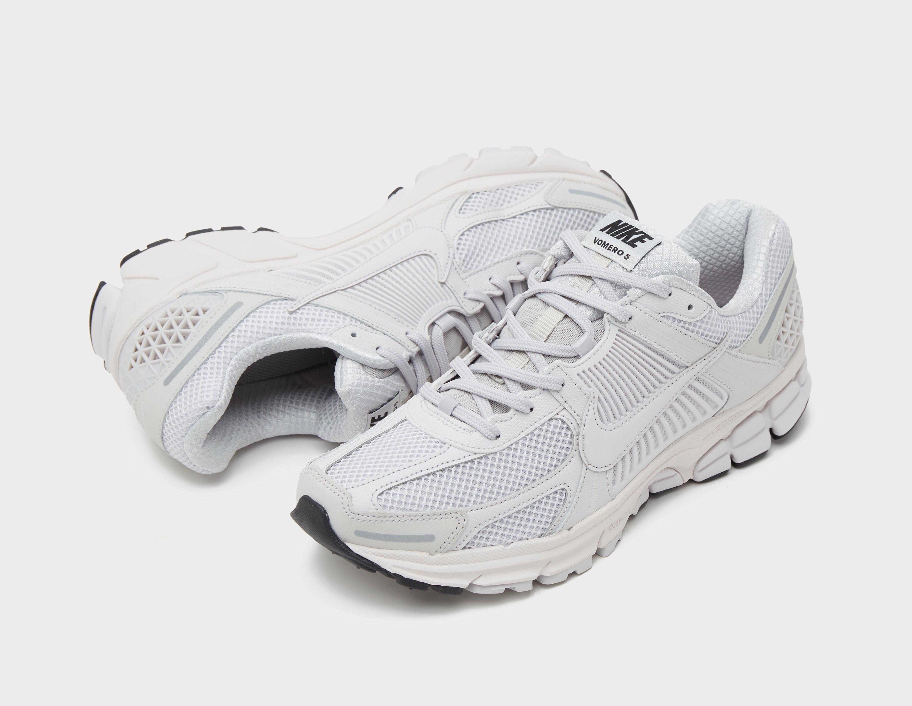 Nike zoom sale vomero 5 white