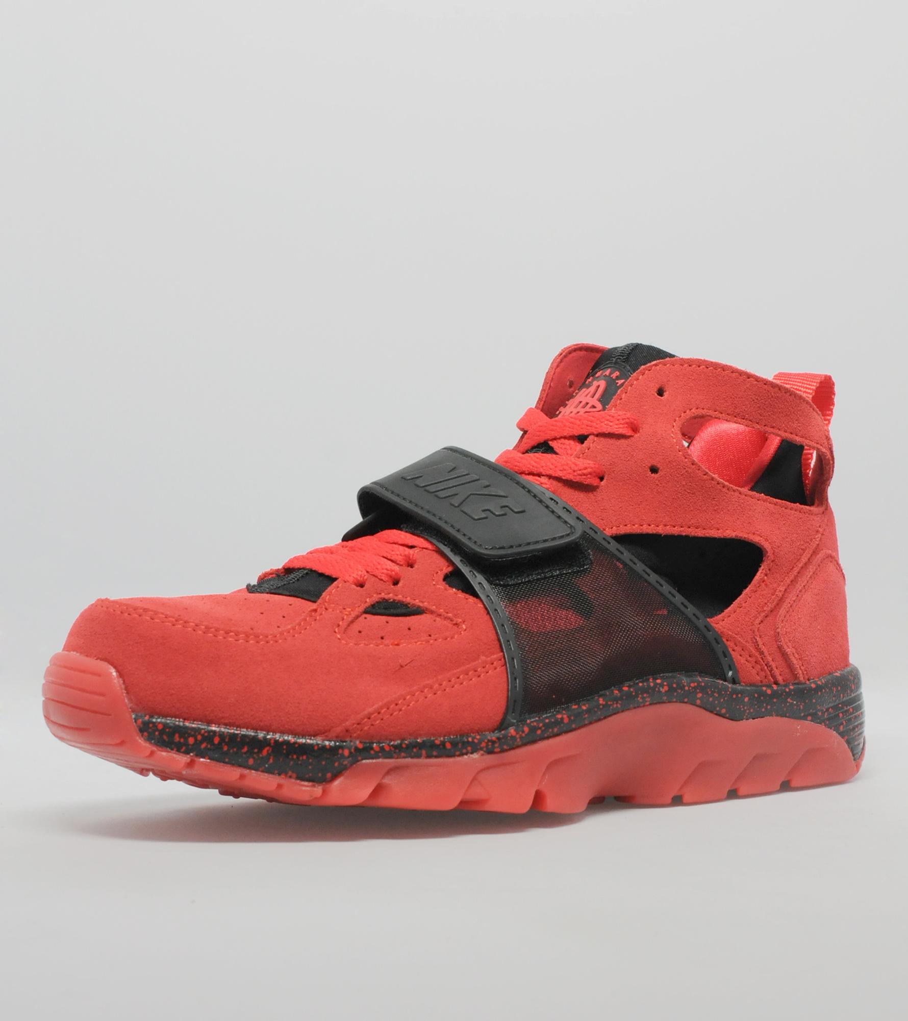 nike air trainer huarache quickstrike