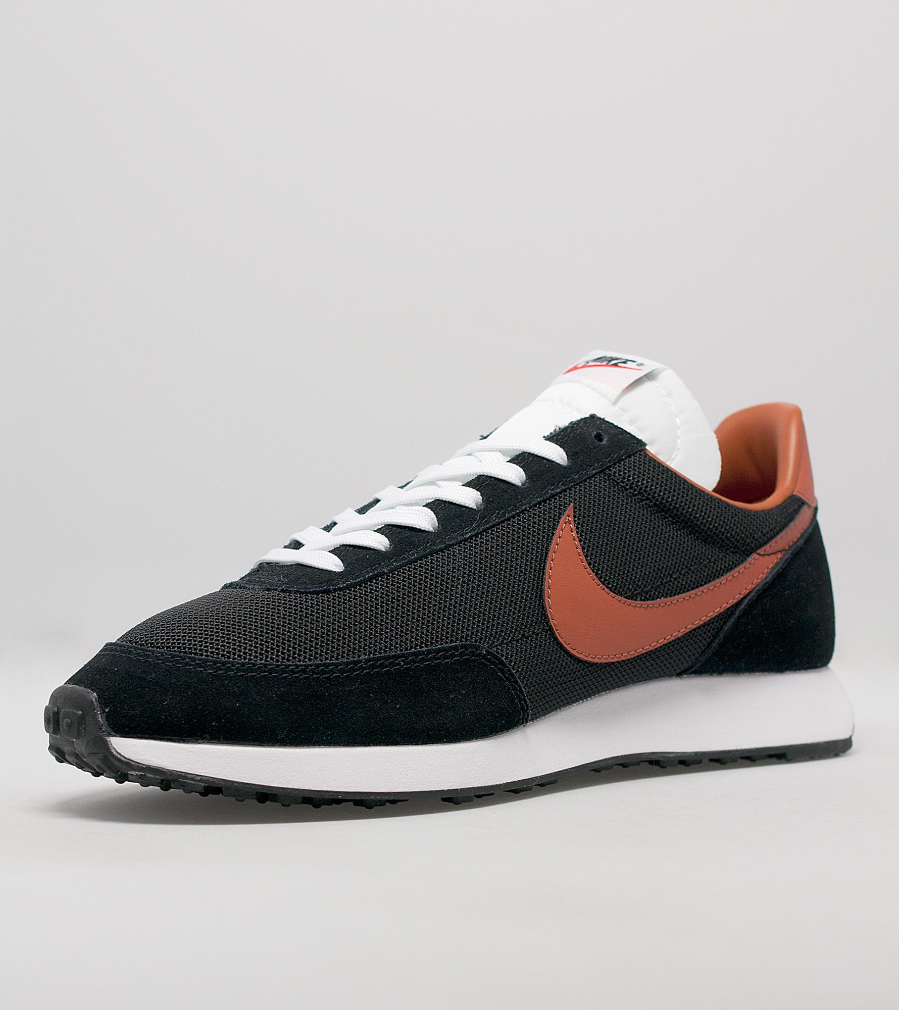 nike tailwind size