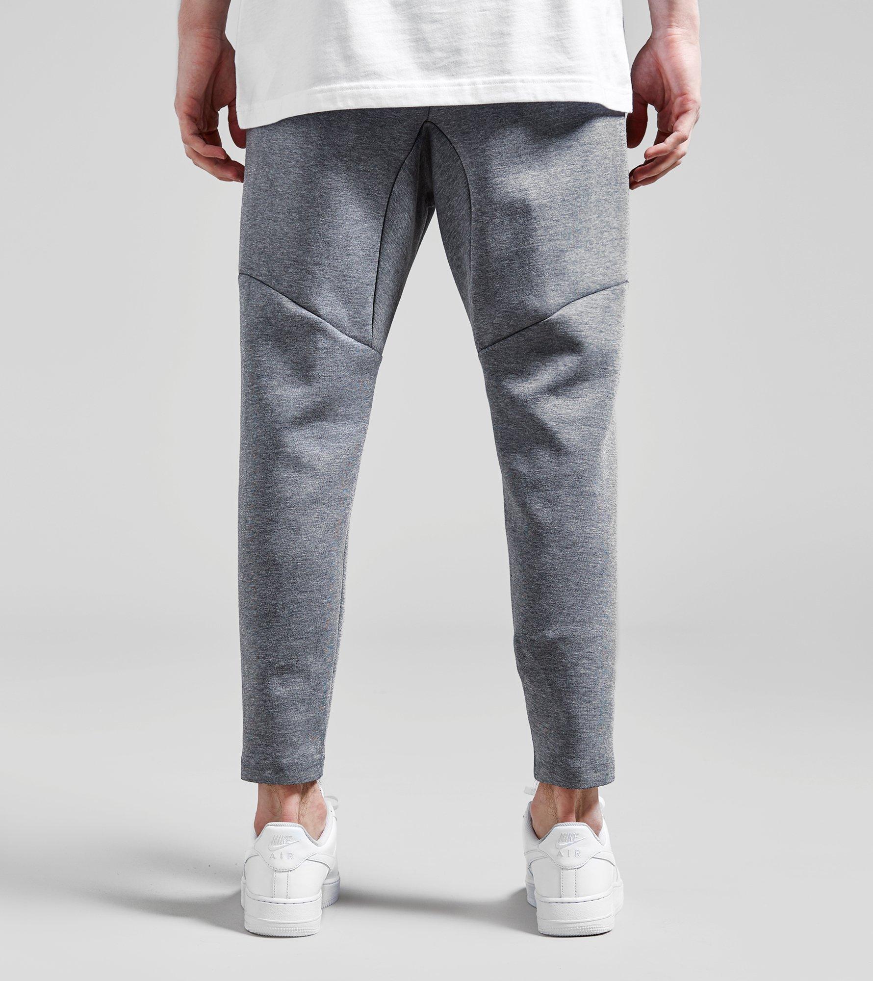 nike cropped tech fleece pants